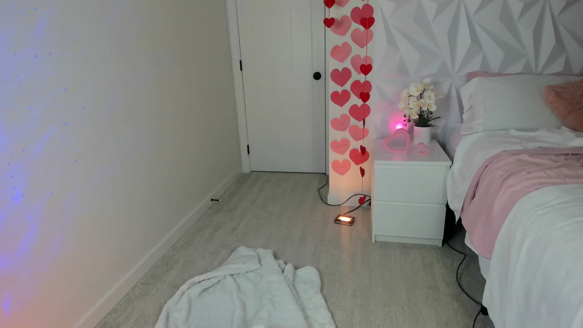 Gallery image thumbnail from AriaO's myfreecams stream on, 02/09/2024, 24:47 image 20 of 20