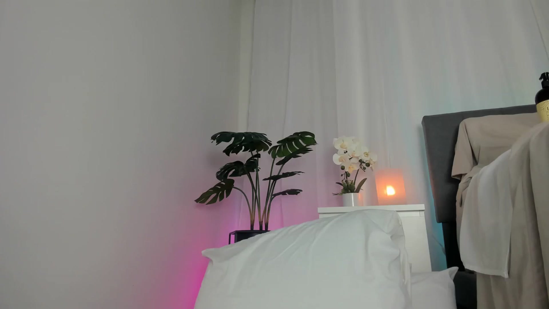 Gallery image thumbnail from AriaO's myfreecams stream on, 03/04/2024, 06:58 image 3 of 20