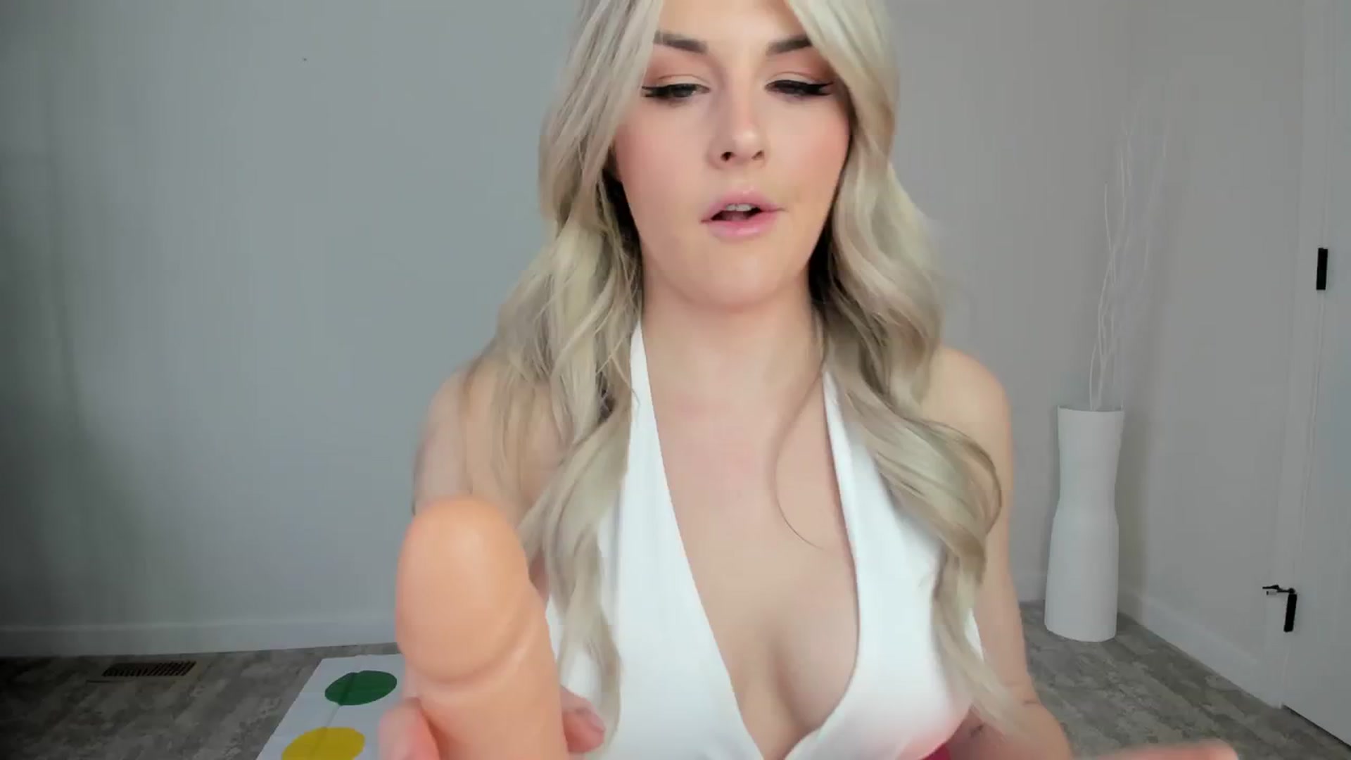 Gallery image thumbnail from AriaO's myfreecams stream on, 03/08/2024, 23:58 image 12 of 20