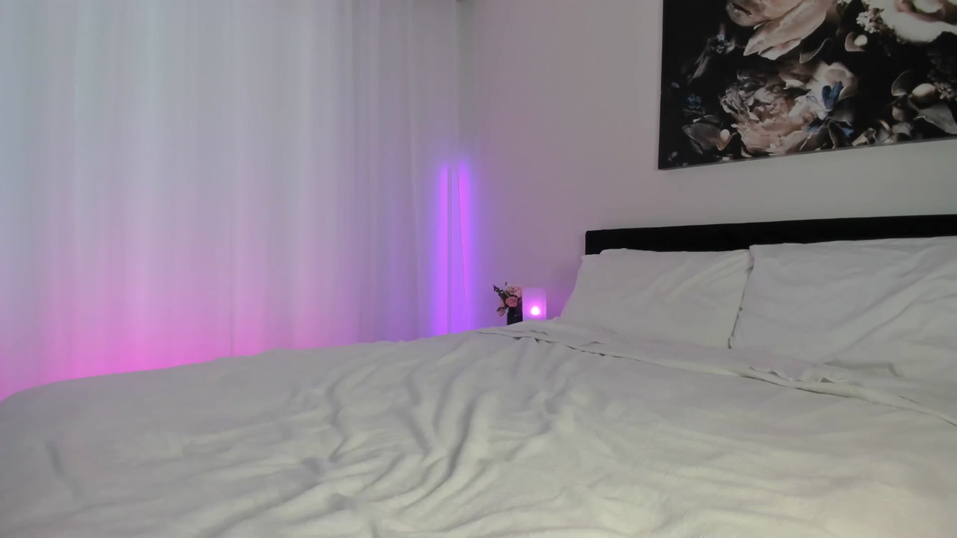 Gallery image thumbnail from AriaO's myfreecams stream on, 05/20/2024, 02:00 image 8 of 20
