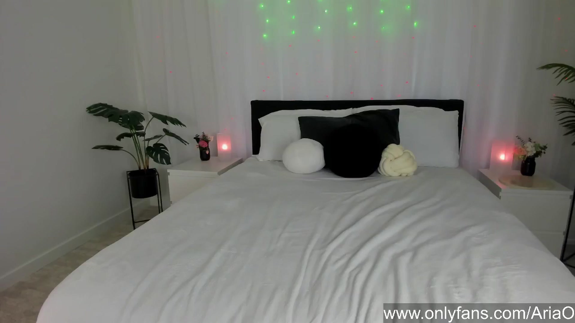 Gallery image thumbnail from AriaO's myfreecams stream on, 07/15/2024, 03:28 image 3 of 20