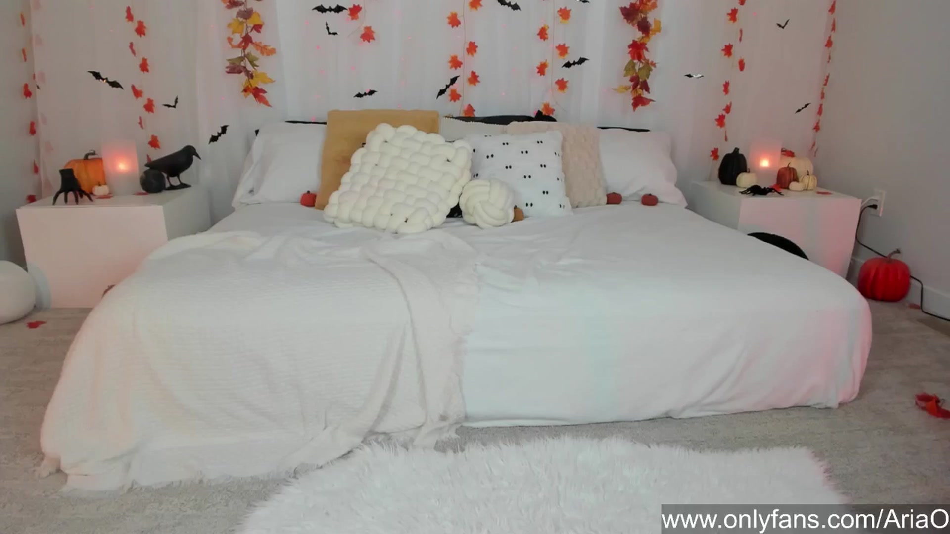 Gallery image thumbnail from AriaO's myfreecams stream on, 10/19/2024, 01:30 image 15 of 20