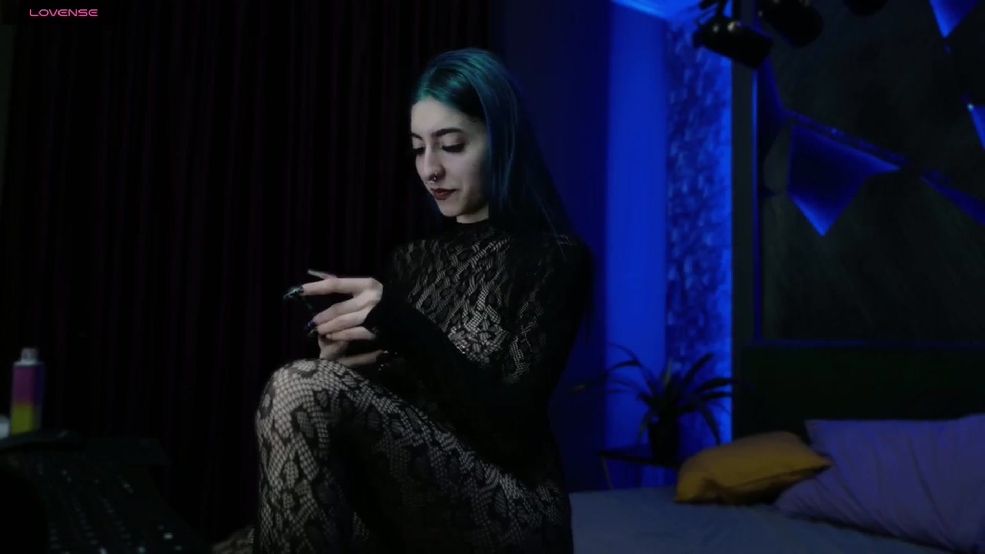 Gallery image thumbnail from AriaVoss's myfreecams stream on, 05/17/2024, 14:22 image 14 of 20