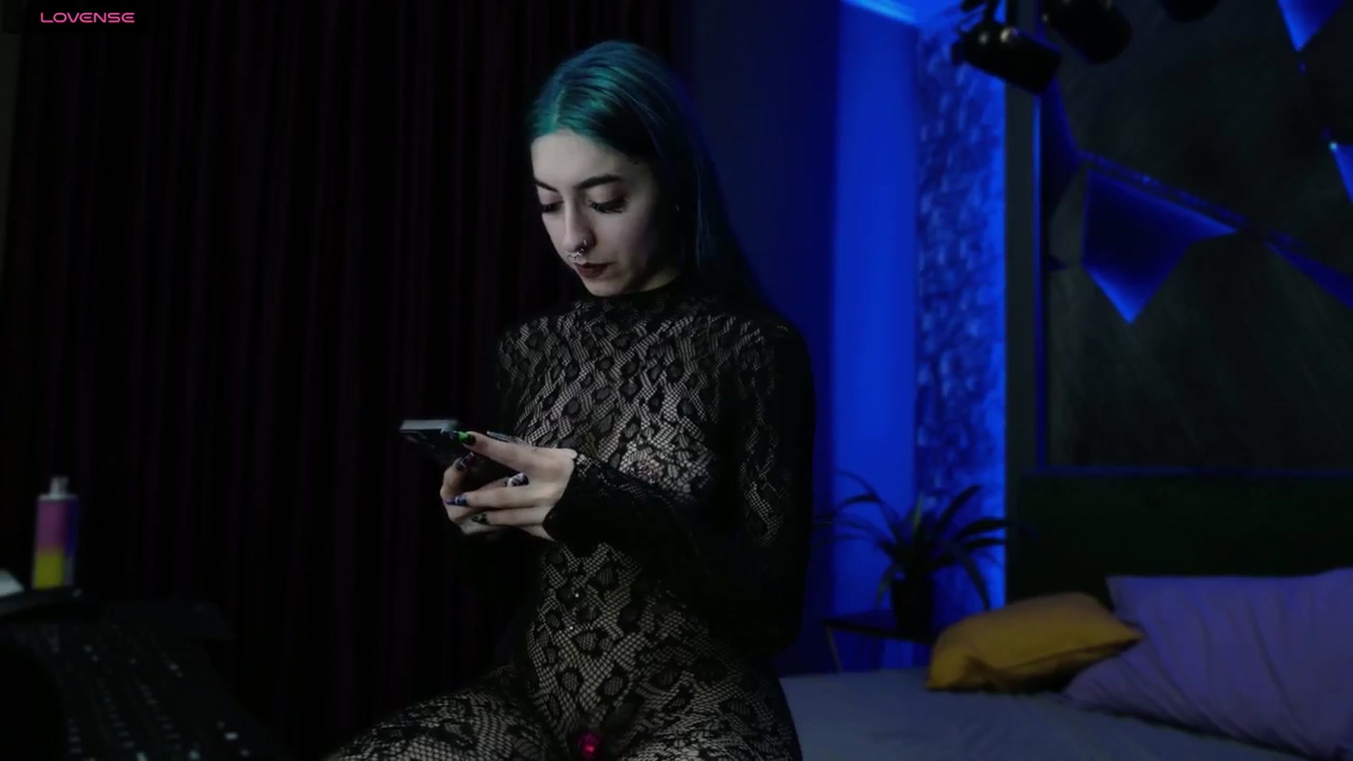 Gallery image thumbnail from AriaVoss's myfreecams stream on, 05/17/2024, 14:22 image 10 of 20