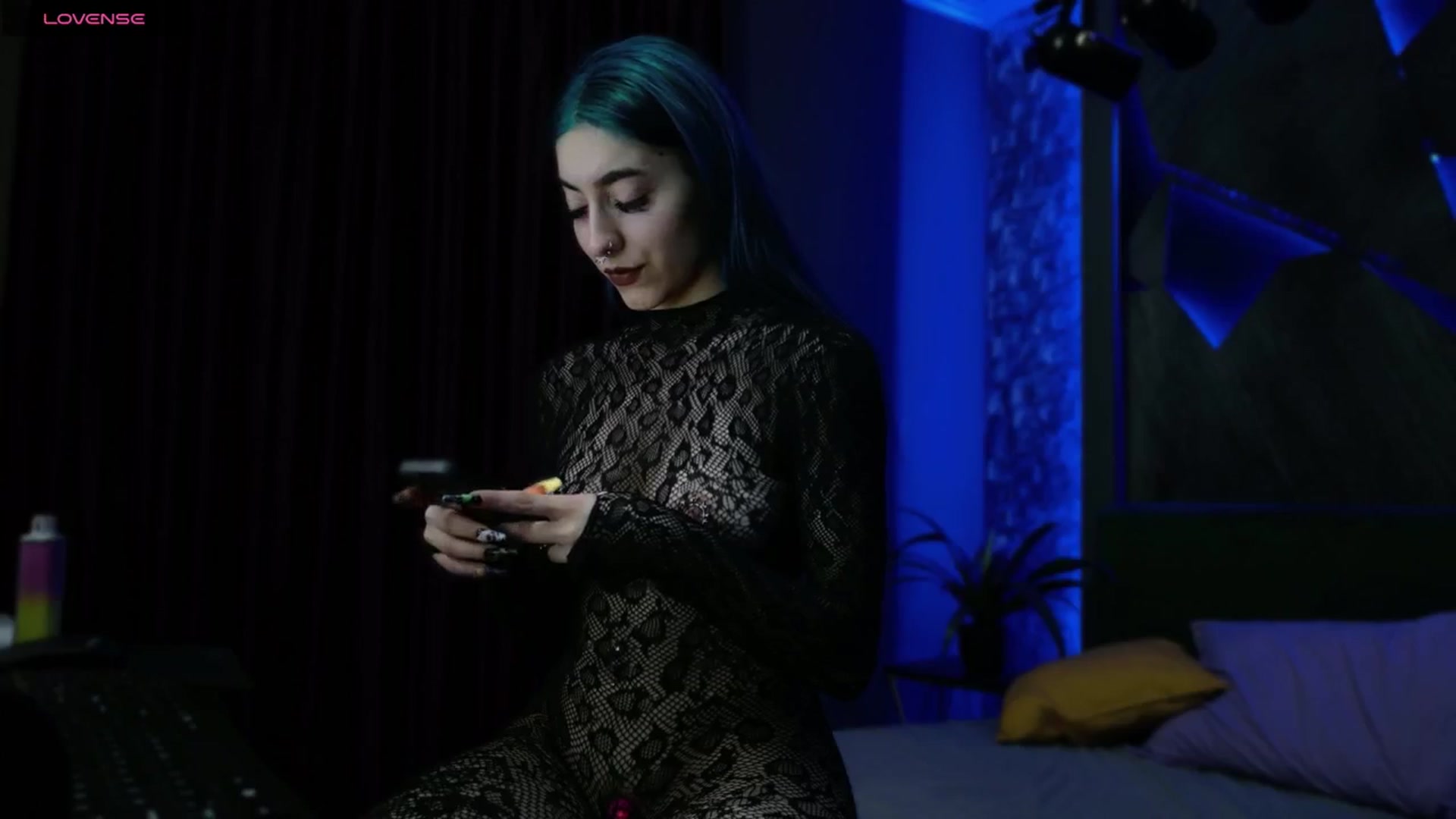 Gallery image thumbnail from AriaVoss's myfreecams stream on, 05/17/2024, 14:22 image 11 of 20