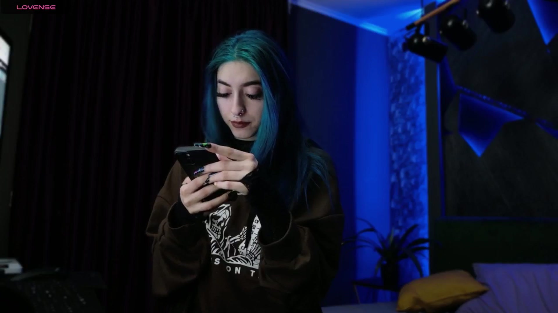 Gallery image thumbnail from AriaVoss's myfreecams stream on, 05/17/2024, 14:22 image 20 of 20