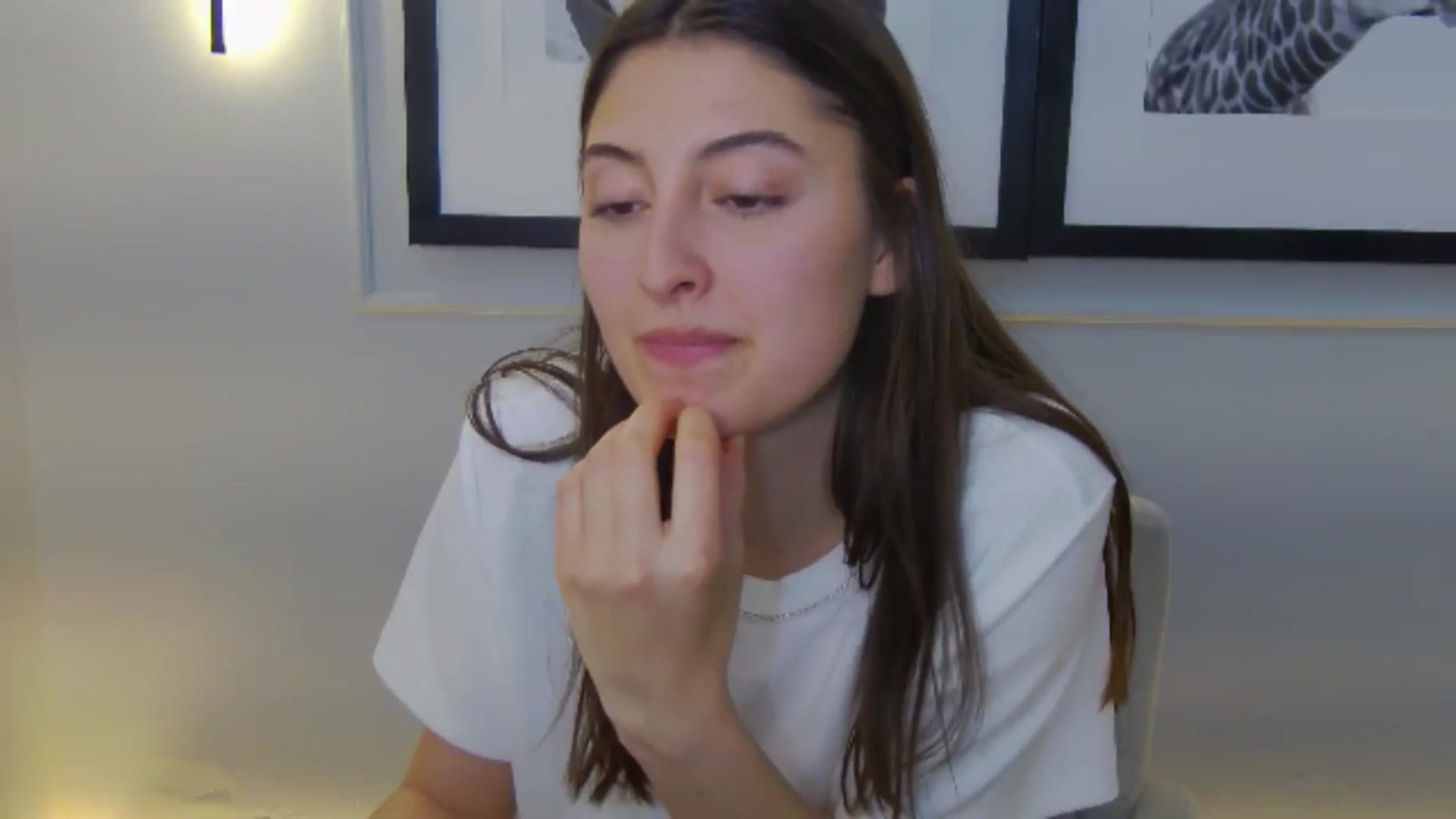 Gallery image thumbnail from Aria_P's myfreecams stream on, 04/08/2026, 14:37 image 3 of 20