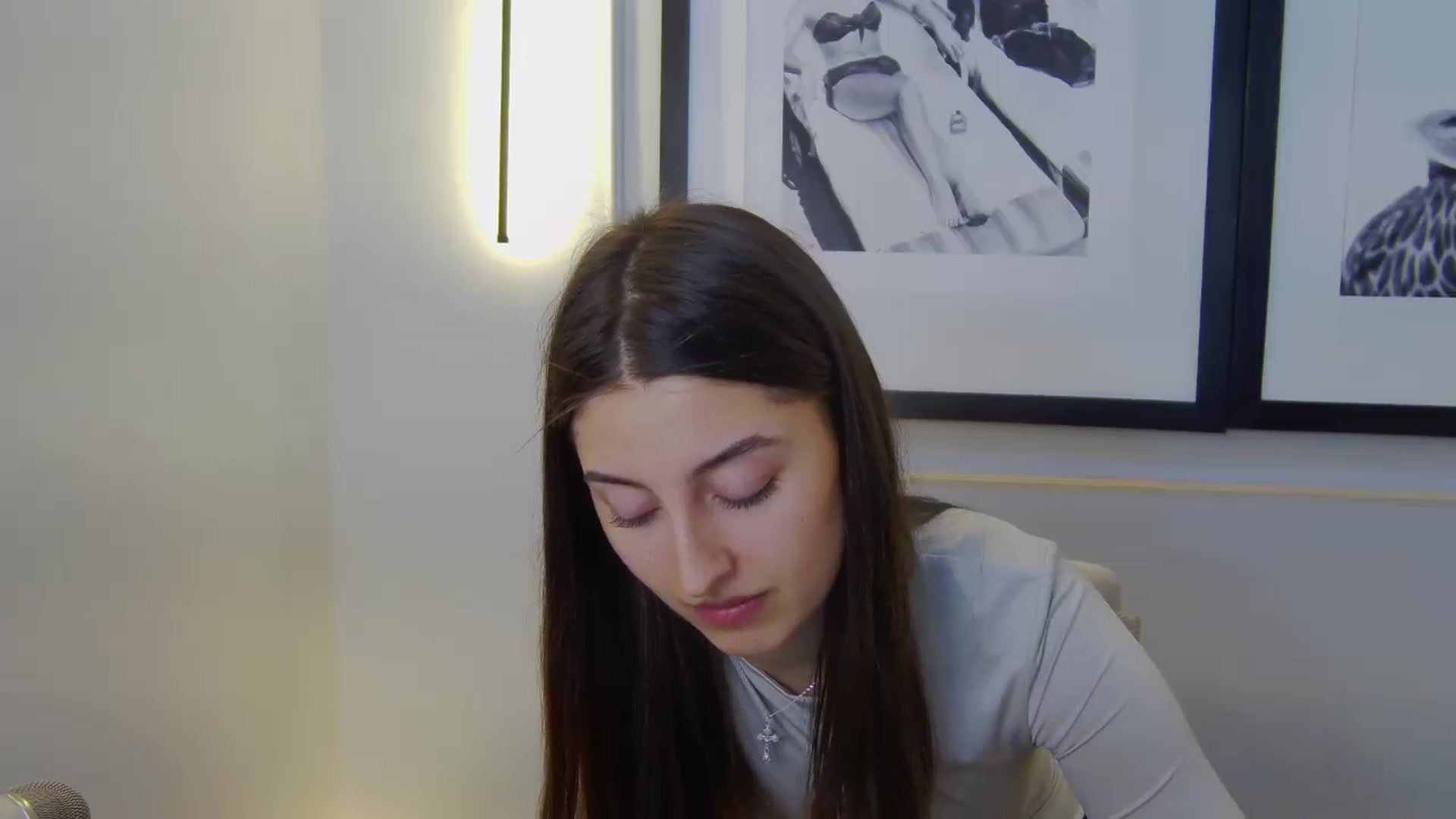 Gallery image thumbnail from Aria_P's myfreecams stream on, 04/09/2026, 12:04 image 4 of 20