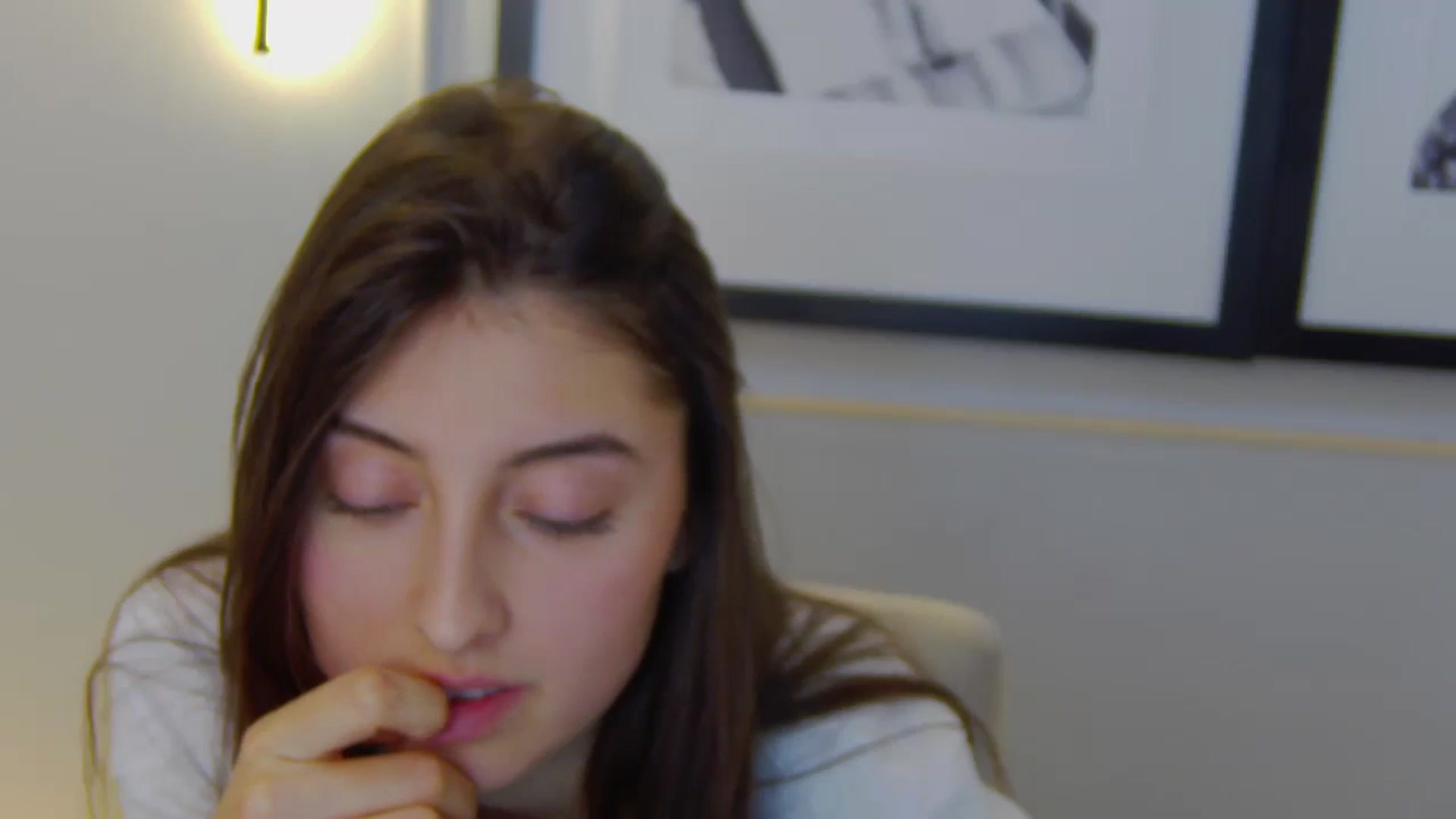 Gallery image thumbnail from Aria_P's myfreecams stream on, 04/14/2026, 12:43 image 7 of 20
