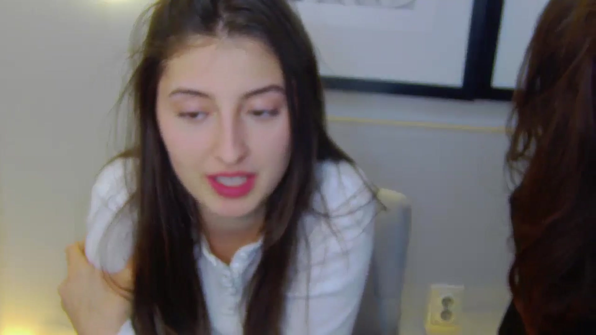 Gallery image thumbnail from Aria_P's myfreecams stream on, 04/14/2026, 15:55 image 7 of 20