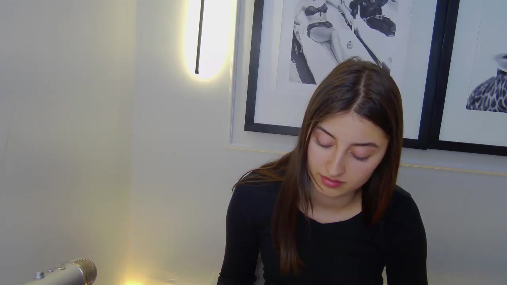 Gallery image thumbnail from Aria_P's myfreecams stream on, 04/15/2026, 11:27 image 8 of 20
