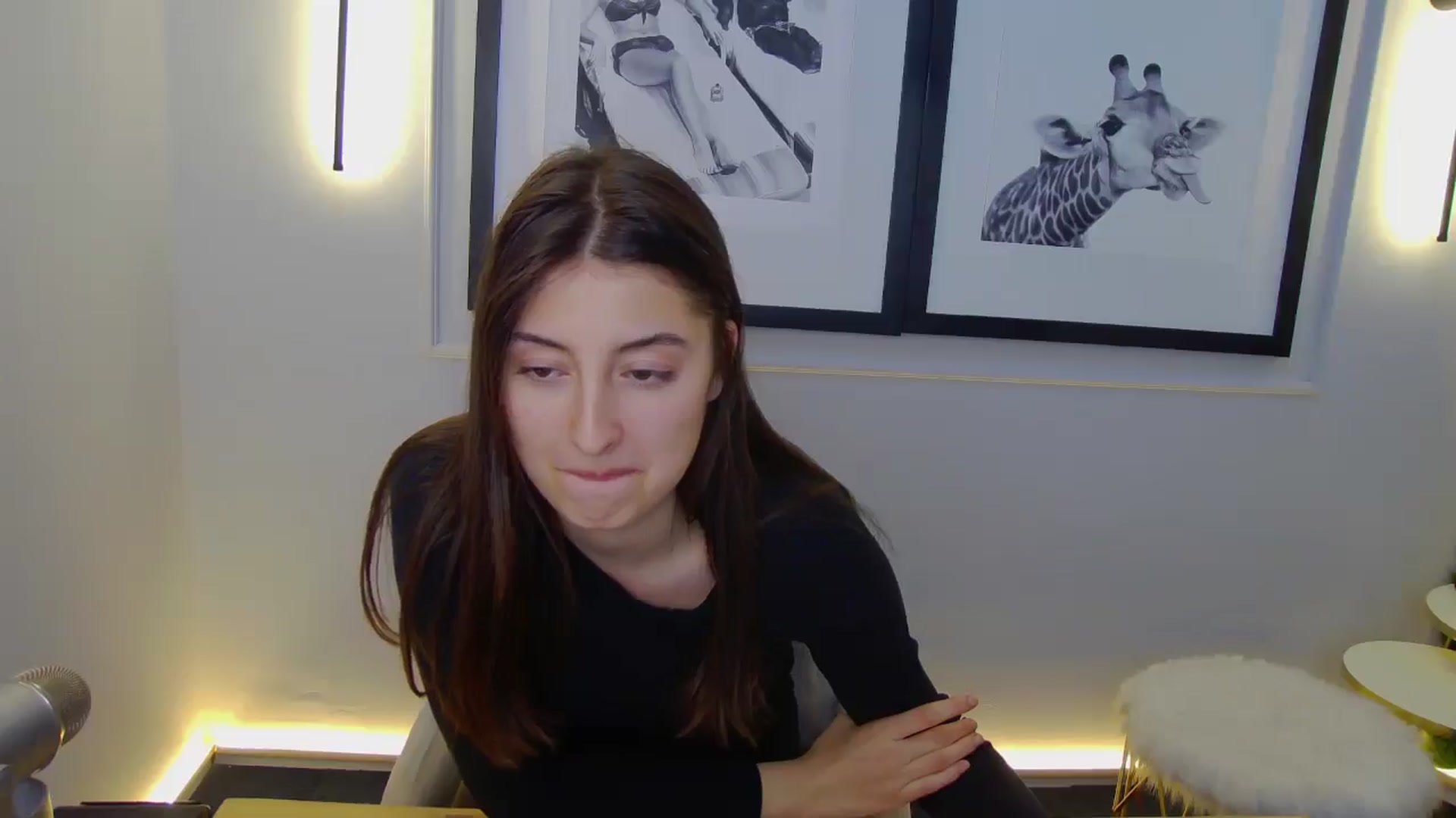 Gallery image thumbnail from Aria_P's myfreecams stream on, 04/15/2026, 12:55 image 20 of 20