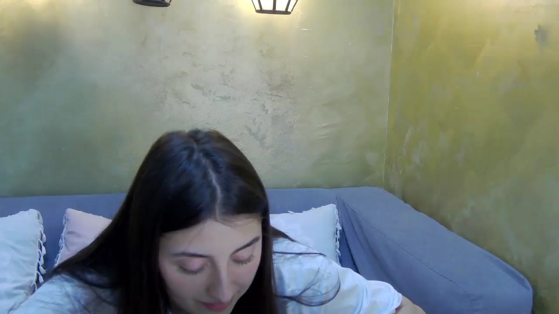 Gallery image thumbnail from Aria_P's myfreecams stream on, 04/16/2026, 12:08 image 14 of 20