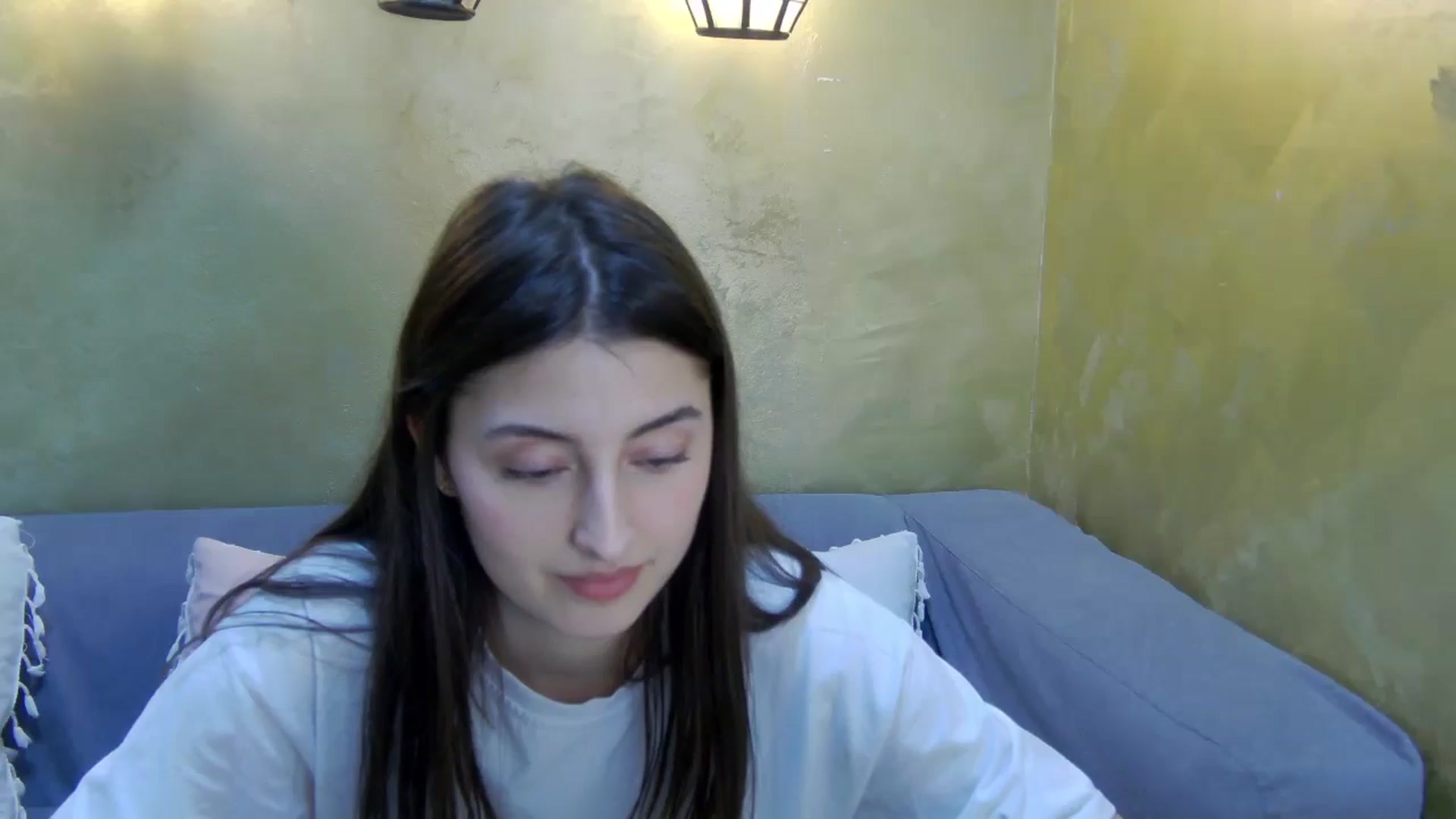 Gallery image thumbnail from Aria_P's myfreecams stream on, 04/16/2026, 12:08 image 4 of 20