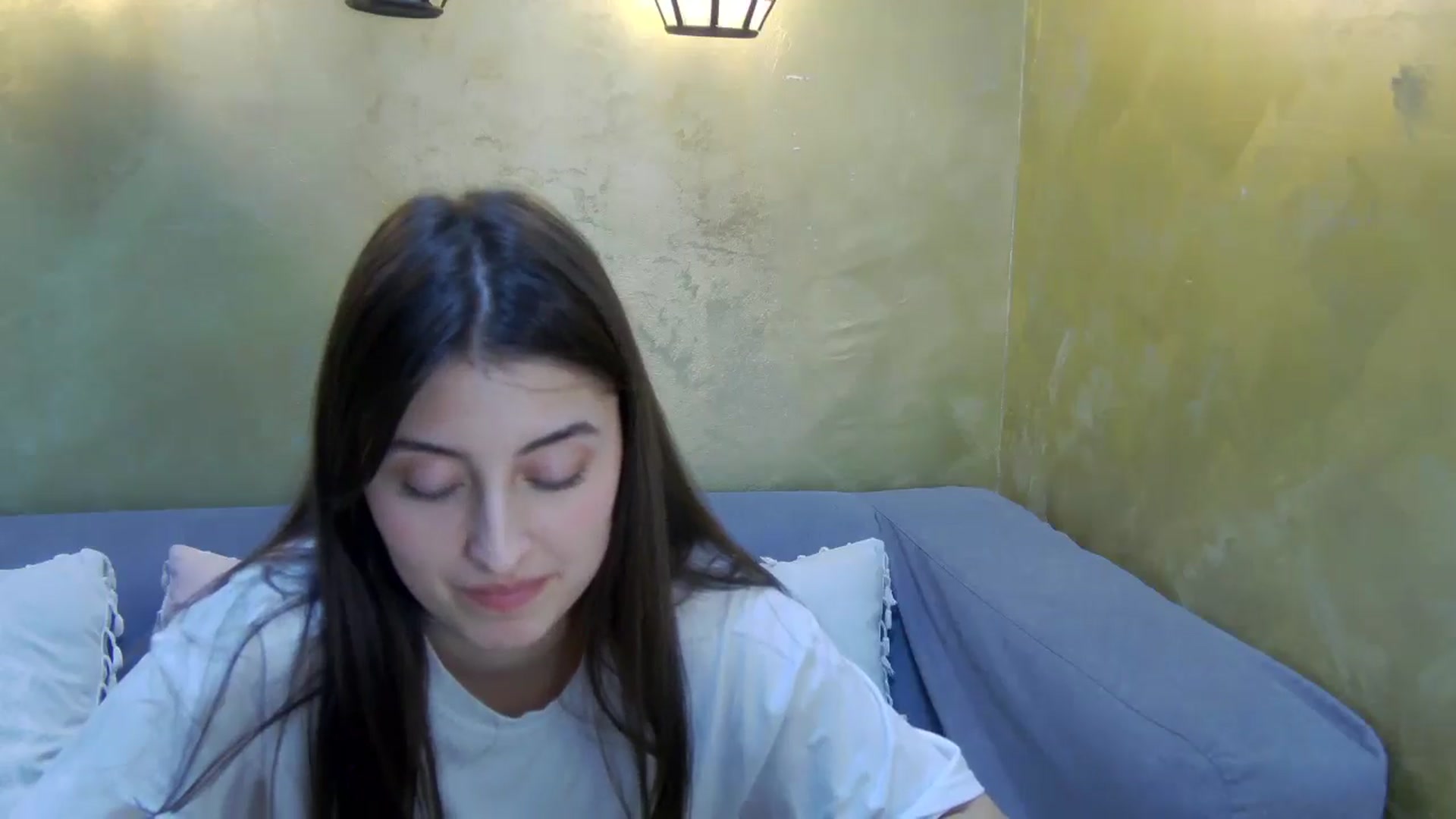 Gallery image thumbnail from Aria_P's myfreecams stream on, 04/16/2026, 12:08 image 20 of 20