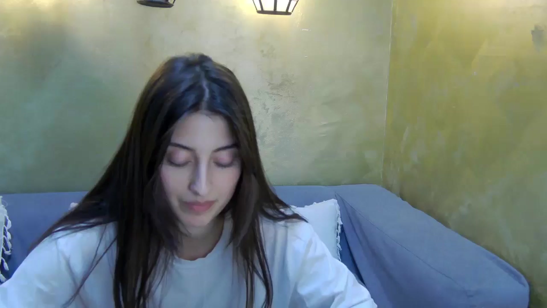 Gallery image thumbnail from Aria_P's myfreecams stream on, 04/16/2026, 12:08 image 6 of 20