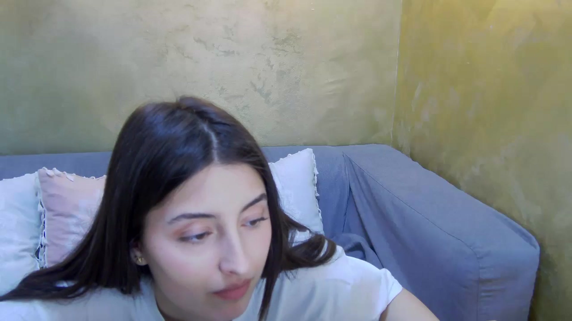 Gallery image thumbnail from Aria_P's myfreecams stream on, 04/16/2026, 12:53 image 7 of 20