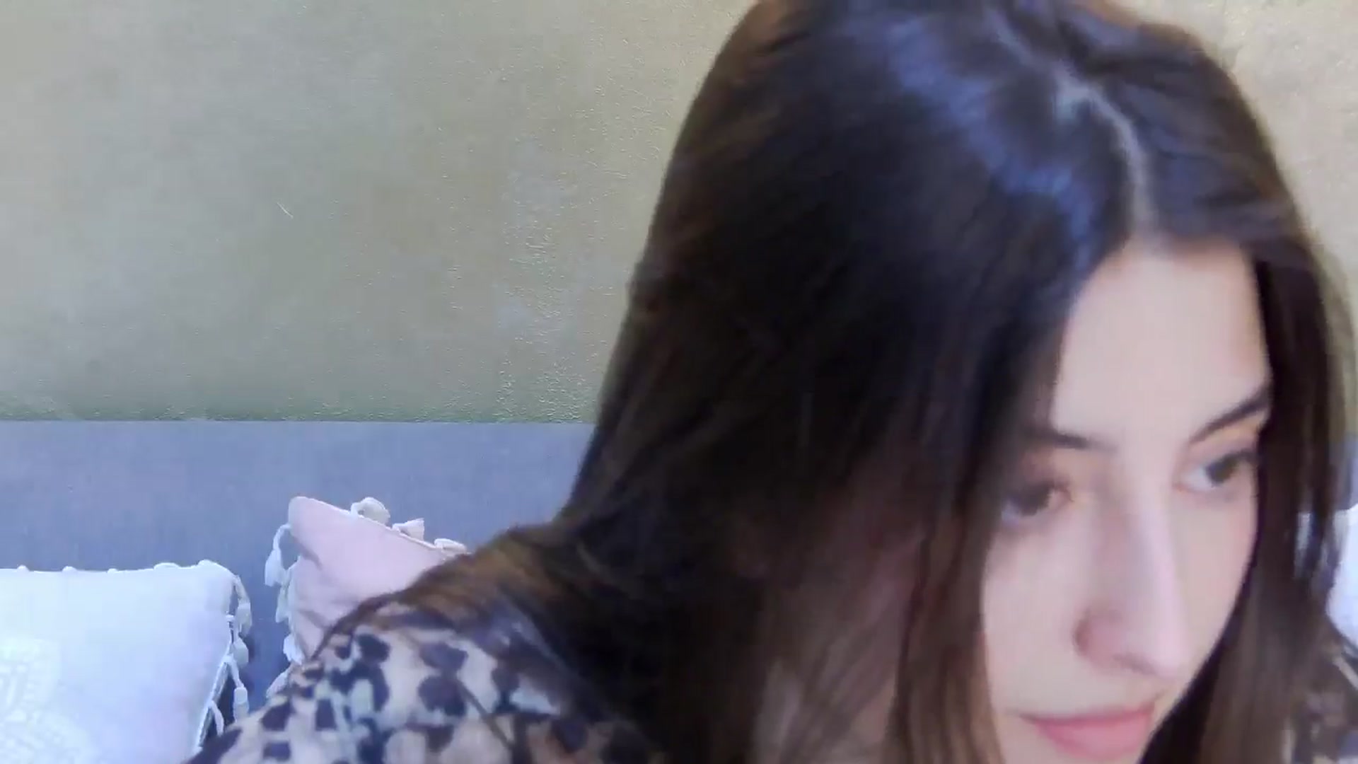 Gallery image thumbnail from Aria_P's myfreecams stream on, 04/16/2026, 15:49 image 7 of 20
