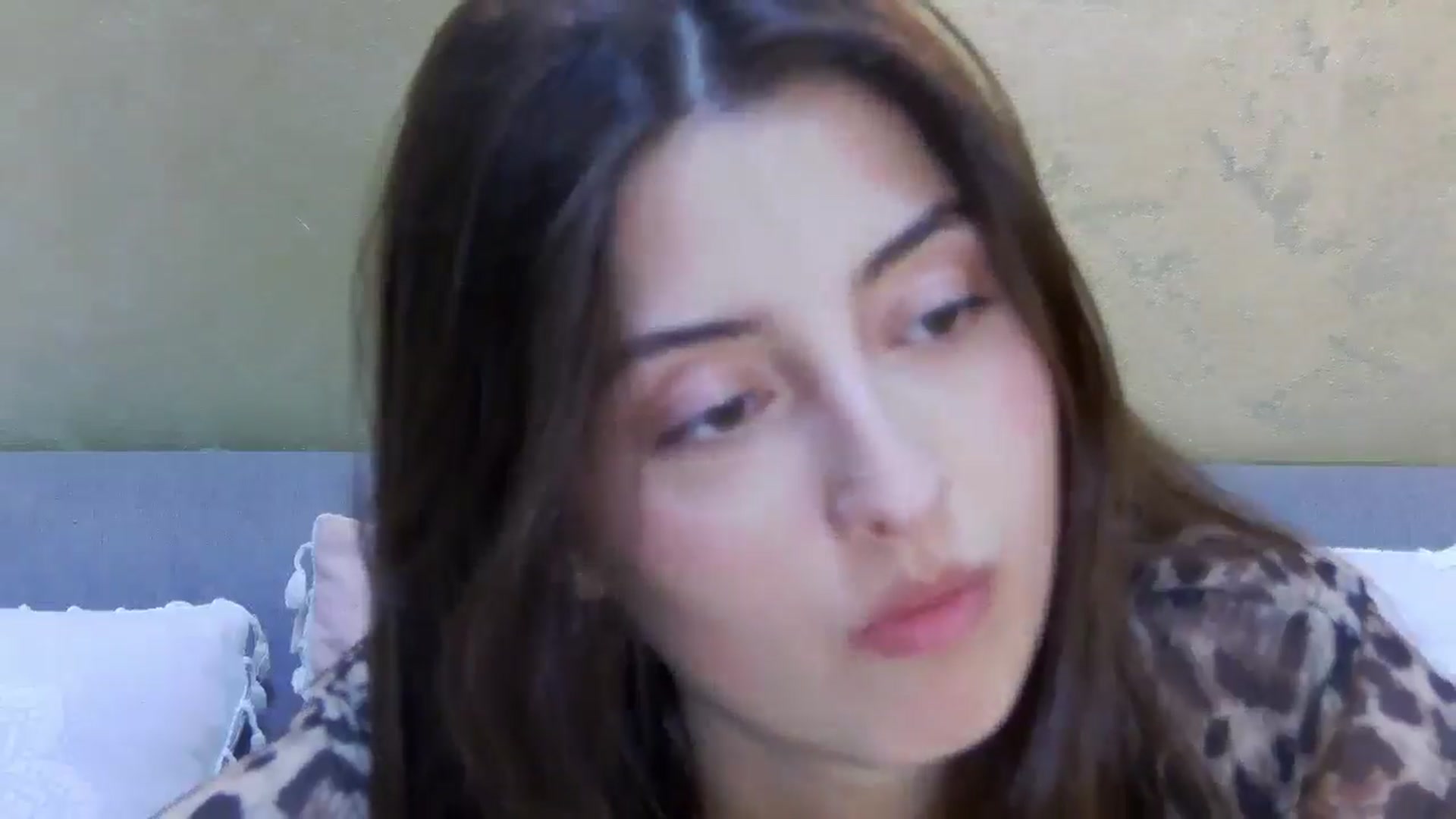 Gallery image thumbnail from Aria_P's myfreecams stream on, 04/16/2026, 15:49 image 9 of 20