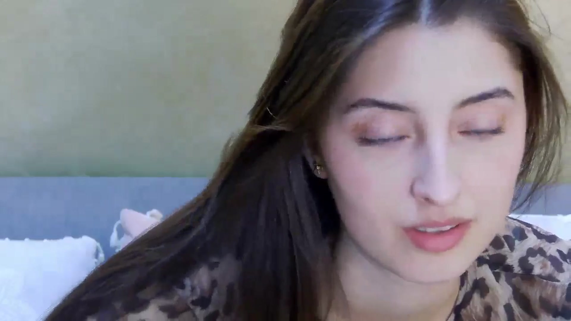 Gallery image thumbnail from Aria_P's myfreecams stream on, 04/16/2026, 15:49 image 6 of 20