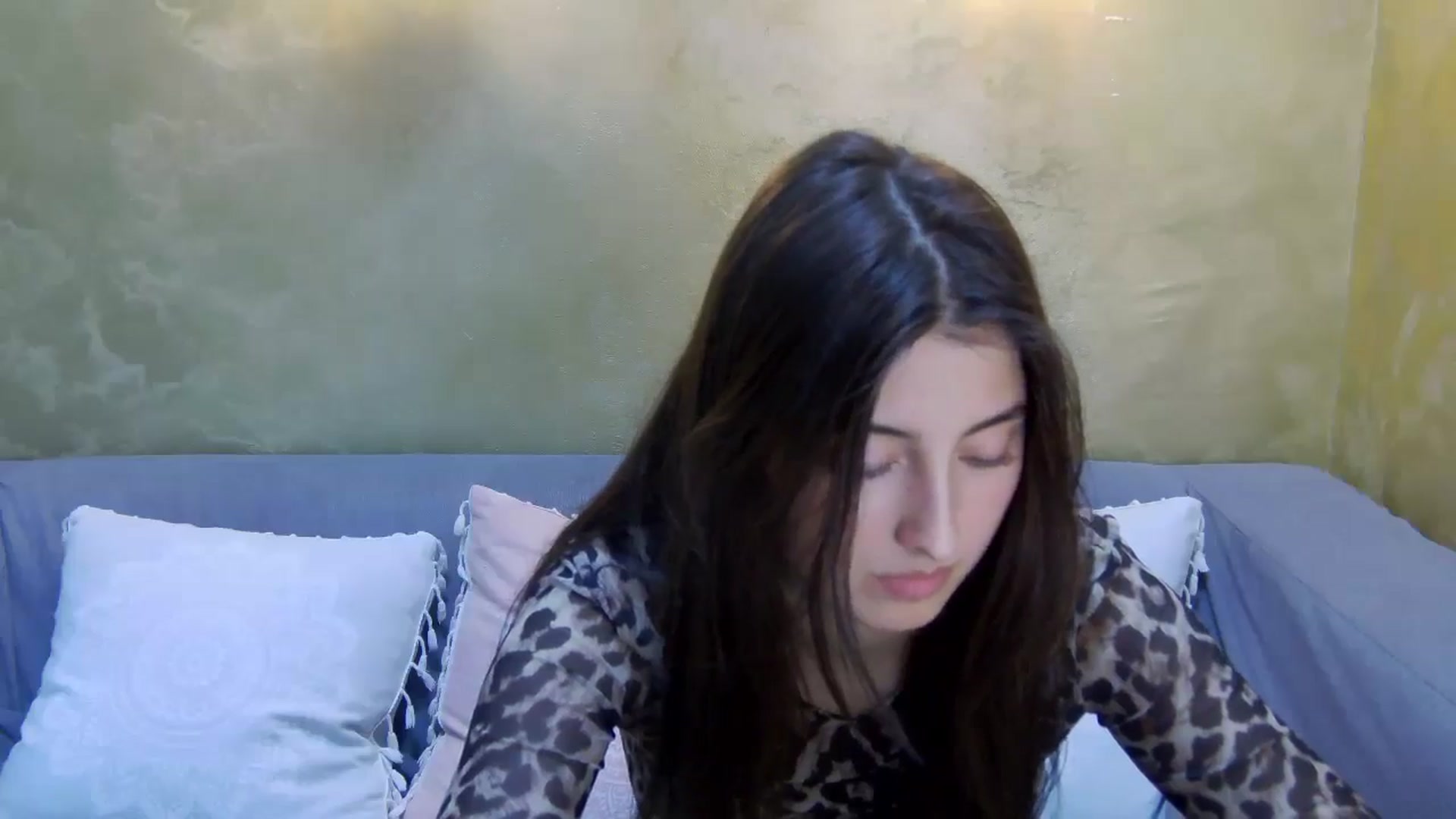 Gallery image thumbnail from Aria_P's myfreecams stream on, 04/16/2026, 16:31 image 10 of 20