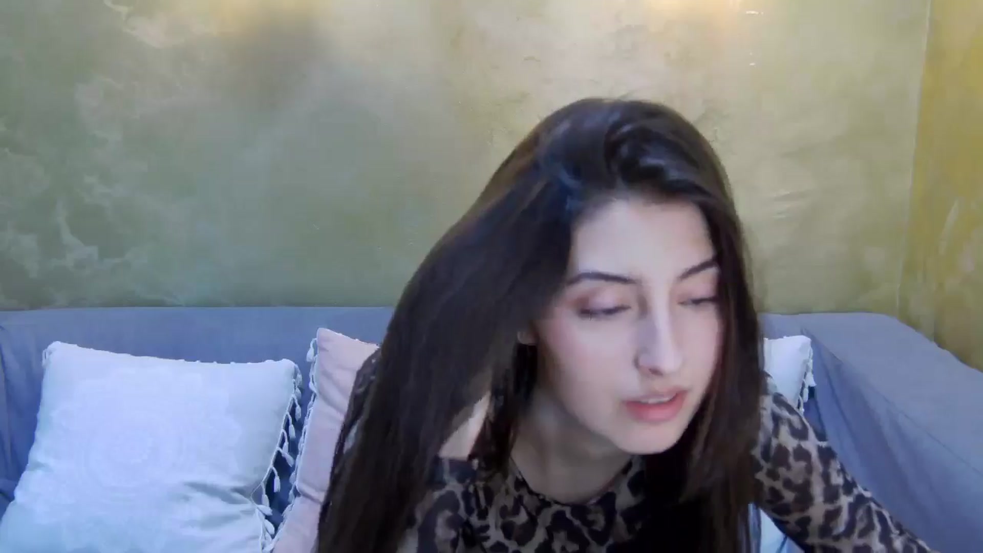 Gallery image thumbnail from Aria_P's myfreecams stream on, 04/16/2026, 16:31 image 18 of 20