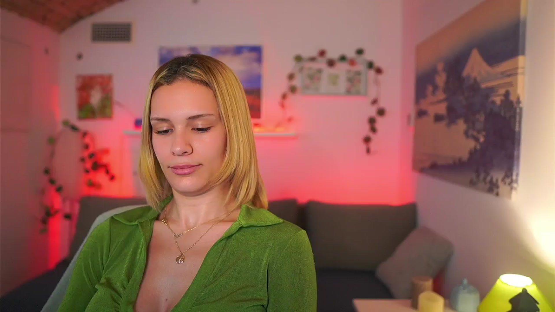 Gallery image thumbnail from Aria_Sky's myfreecams stream on, 03/22/2025, 18:49 image 14 of 20