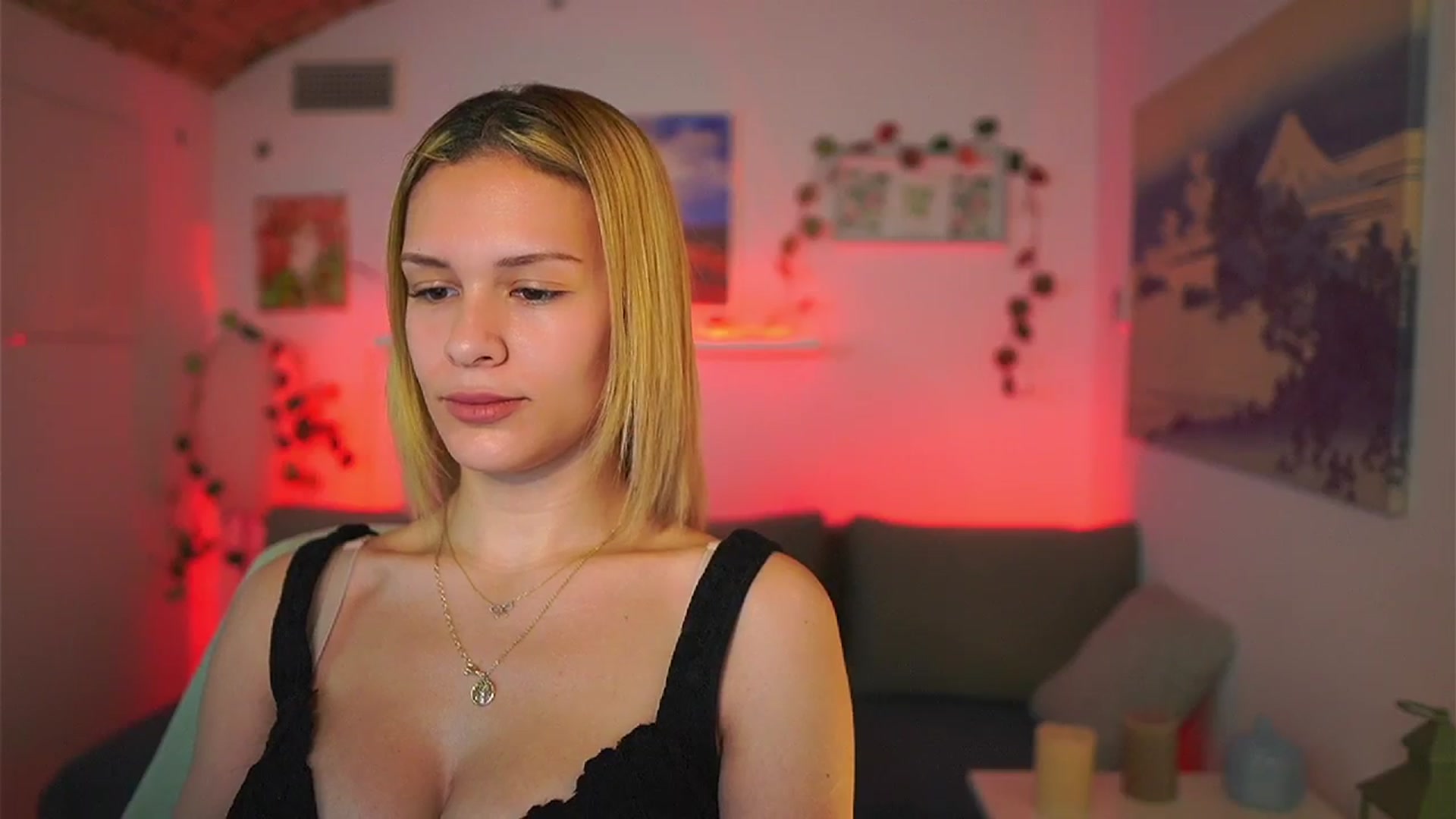 Gallery image thumbnail from Aria_Sky's myfreecams stream on, 03/24/2025, 14:46 image 7 of 20