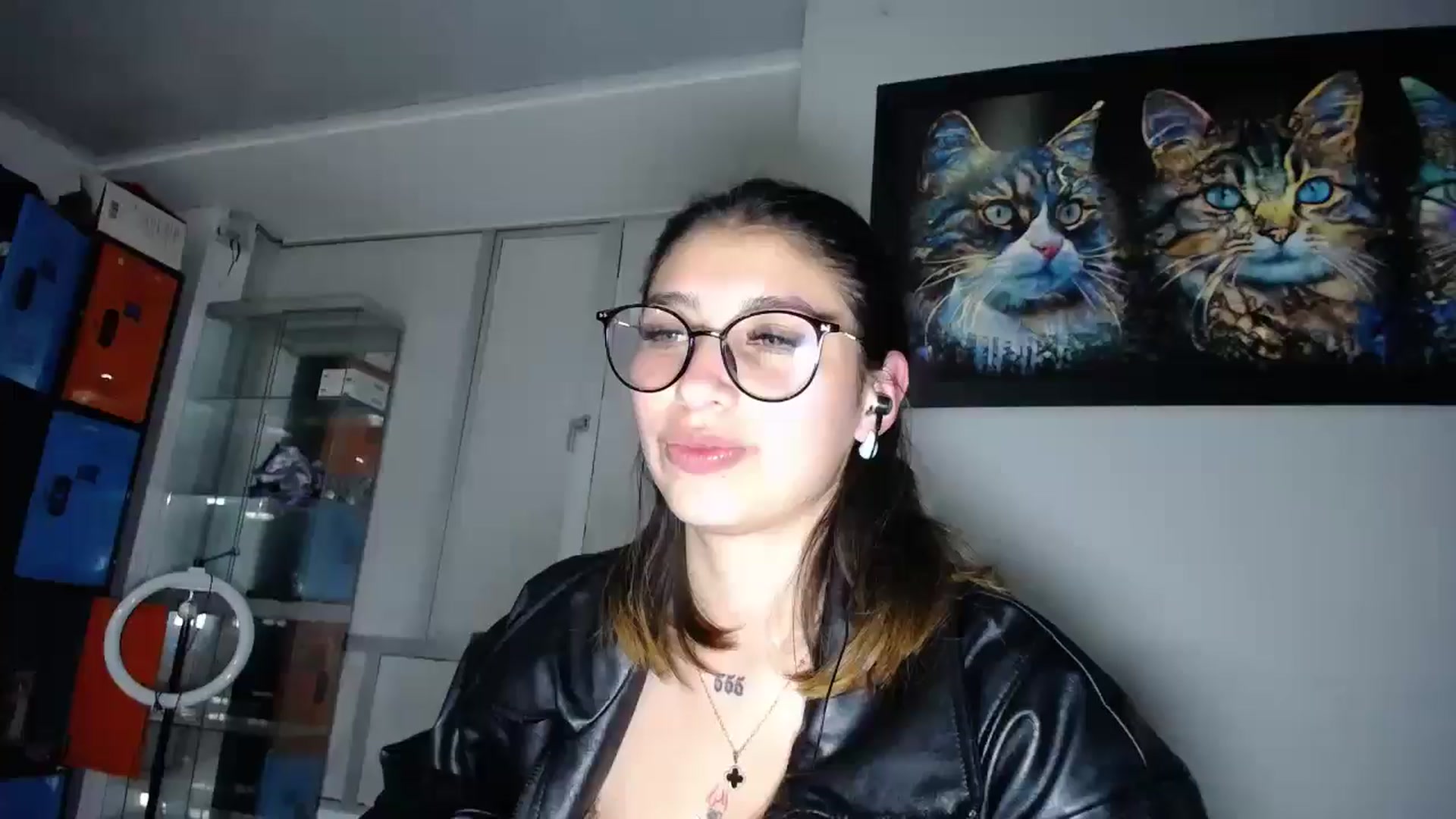 Gallery image thumbnail from Ariabliss_'s myfreecams stream on, 10/12/2025, 10:15 image 1 of 20