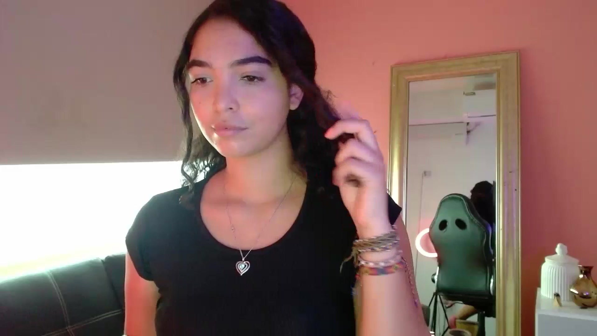 Gallery image thumbnail from Ariagaleo's myfreecams stream on, 07/11/2023, 19:59 image 7 of 20