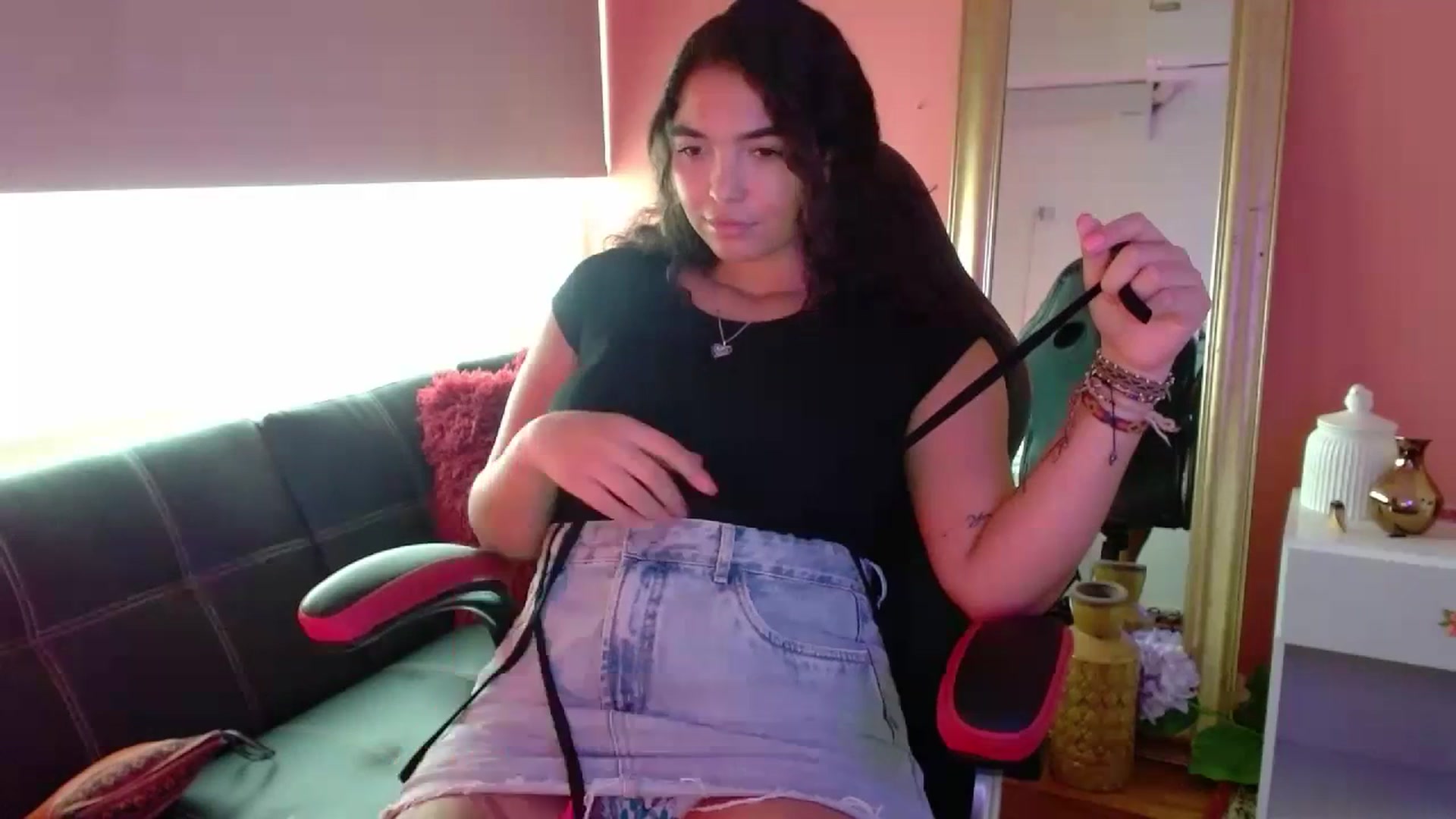 Gallery image thumbnail from Ariagaleo's myfreecams stream on, 07/11/2023, 19:59 image 18 of 20