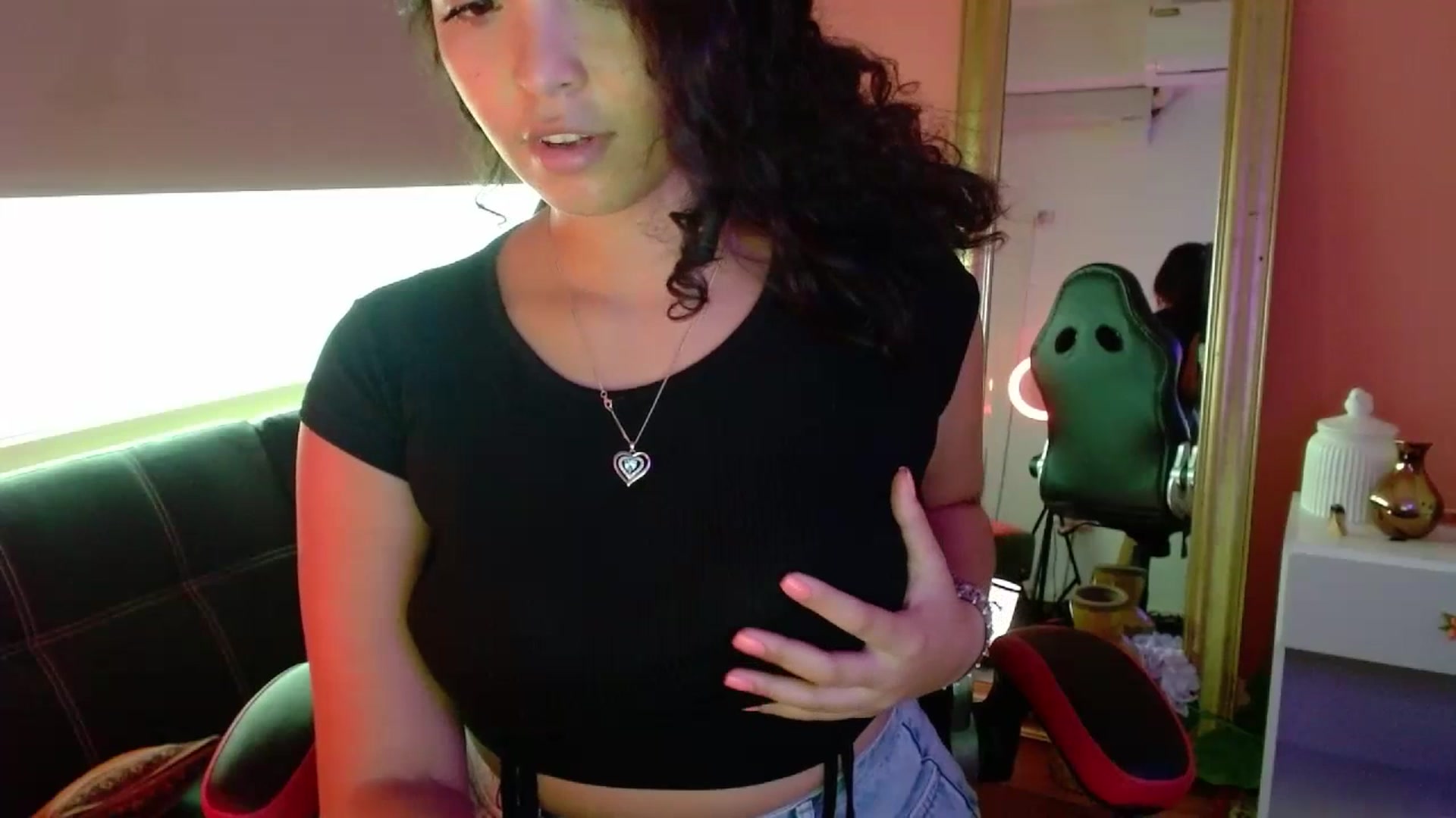 Gallery image thumbnail from Ariagaleo's myfreecams stream on, 07/11/2023, 21:02 image 7 of 20