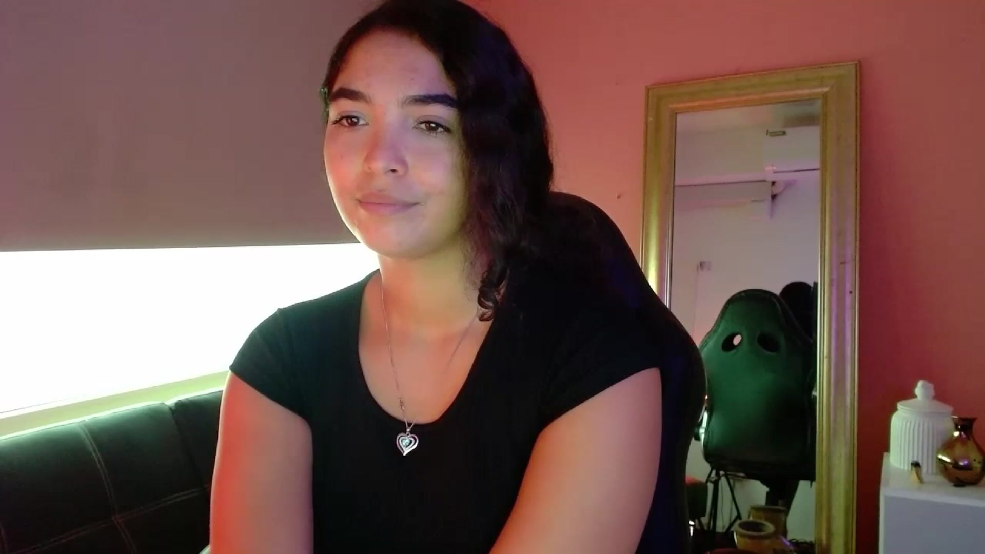Gallery image thumbnail from Ariagaleo's myfreecams stream on, 07/11/2023, 21:02 image 17 of 20