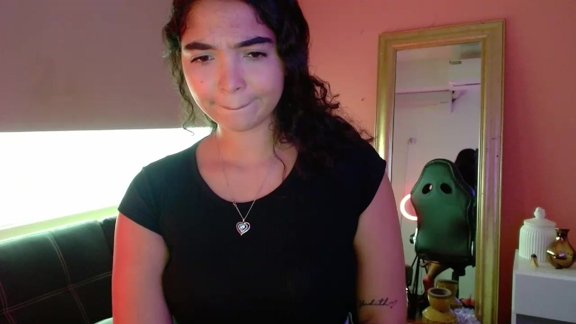 Gallery image thumbnail from Ariagaleo's myfreecams stream on, 07/11/2023, 21:02 image 6 of 20