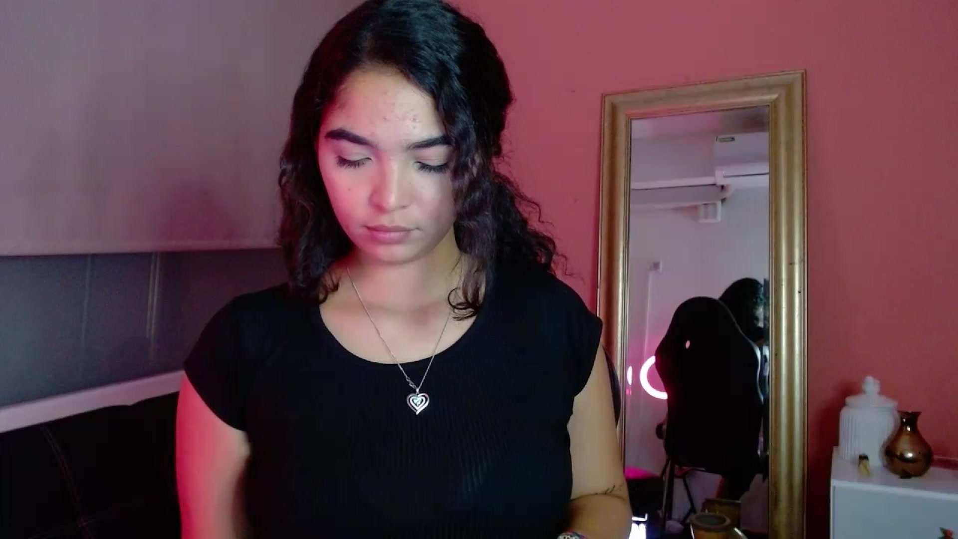 Gallery image thumbnail from Ariagaleo's myfreecams stream on, 07/11/2023, 23:37 image 1 of 20
