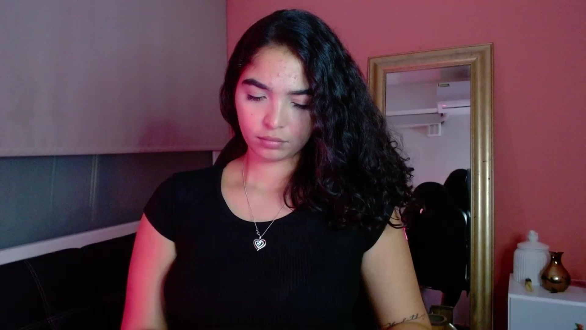 Gallery image thumbnail from Ariagaleo's myfreecams stream on, 07/11/2023, 23:37 image 5 of 20