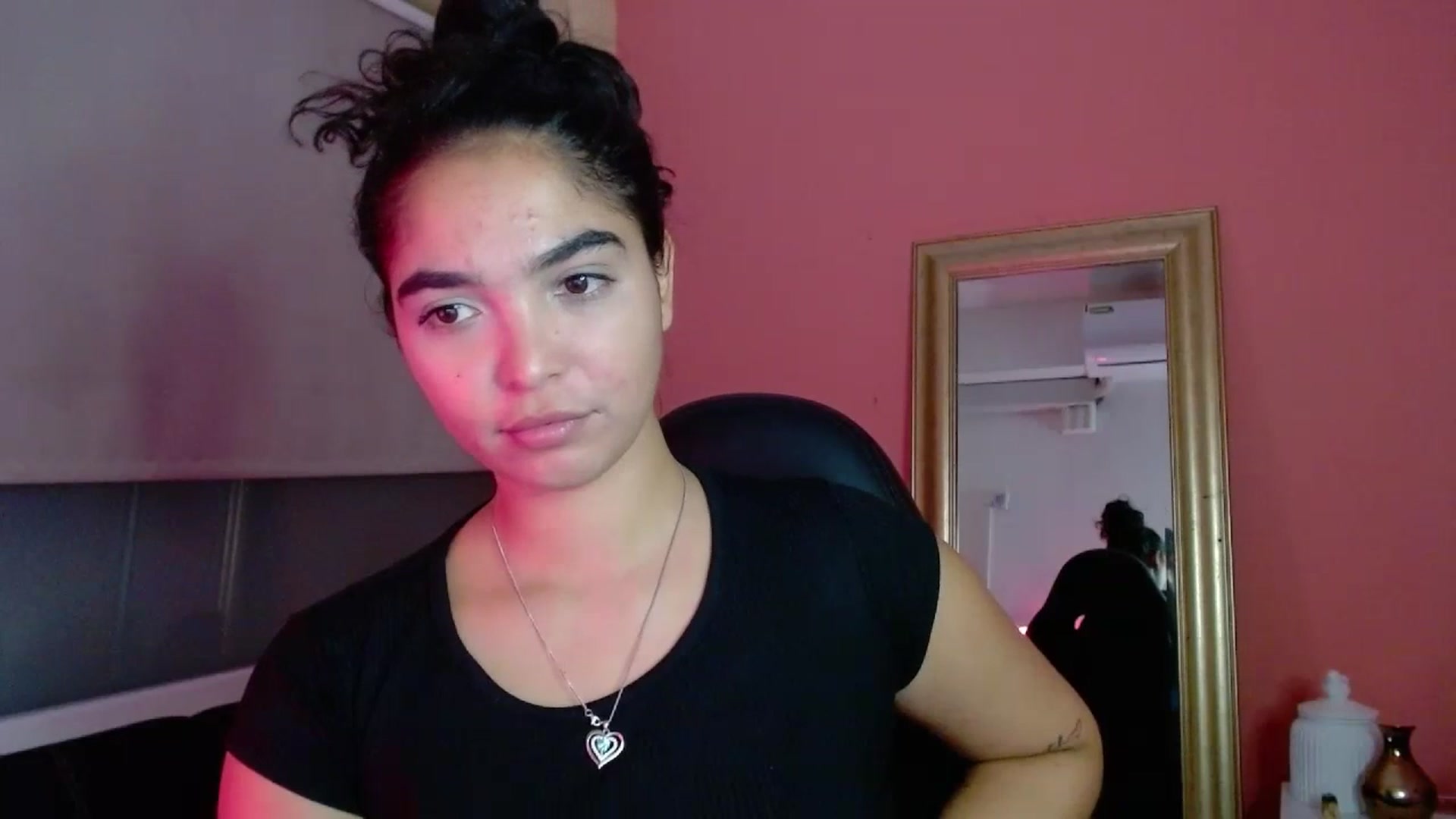 Gallery image thumbnail from Ariagaleo's myfreecams stream on, 07/11/2023, 23:37 image 12 of 20