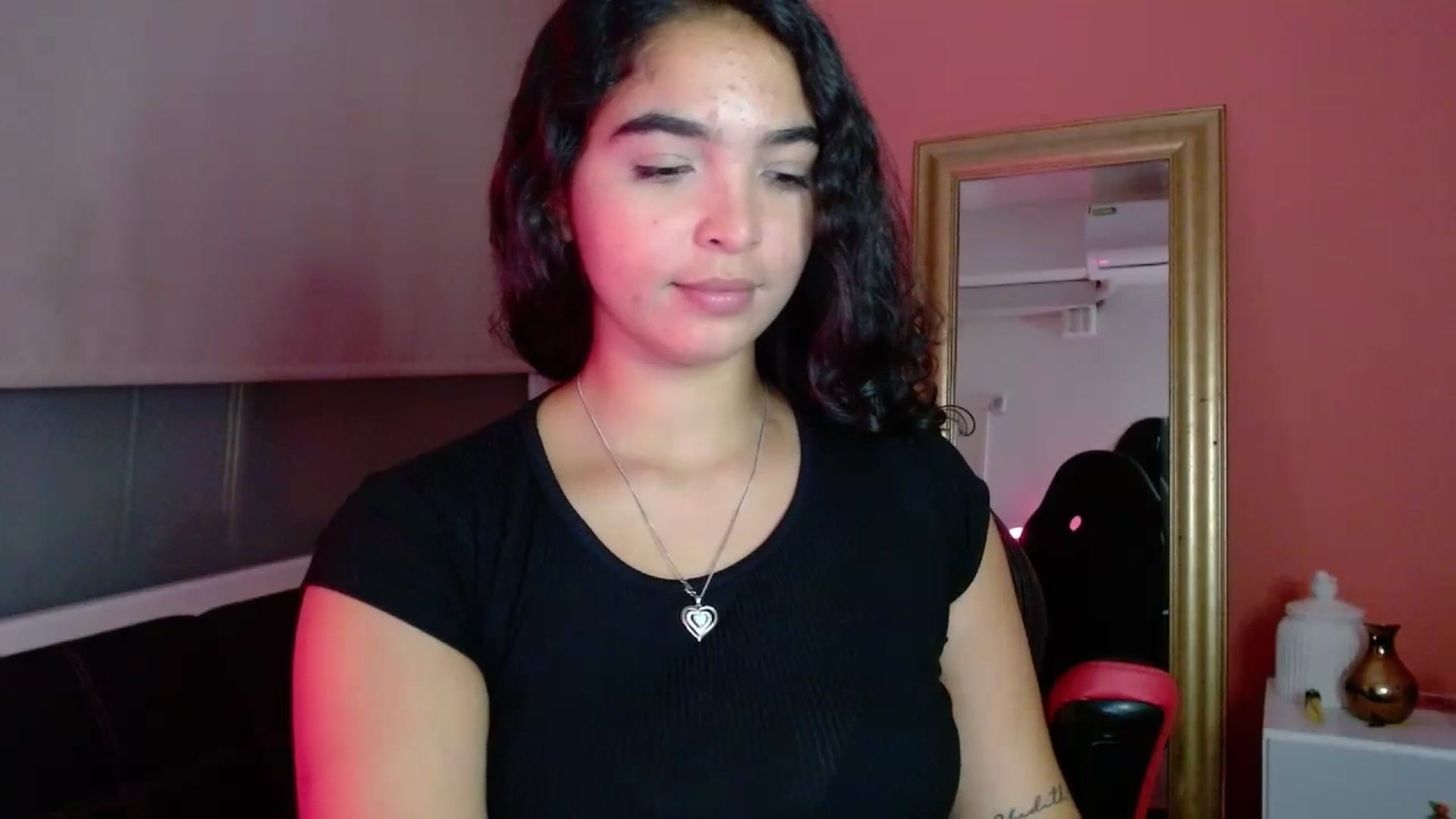 Gallery image thumbnail from Ariagaleo's myfreecams stream on, 07/11/2023, 23:37 image 9 of 20
