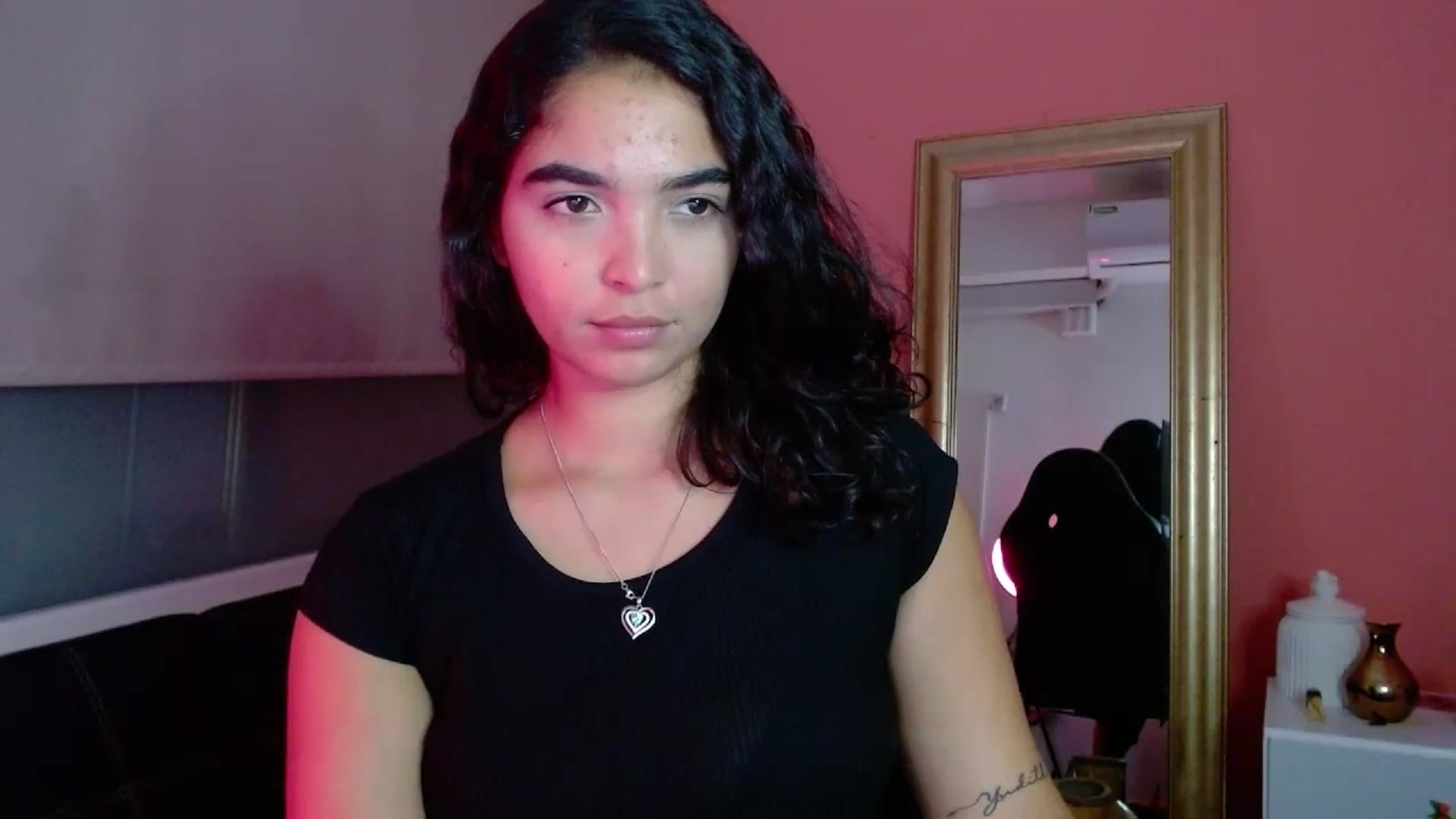 Gallery image thumbnail from Ariagaleo's myfreecams stream on, 07/11/2023, 23:37 image 7 of 20
