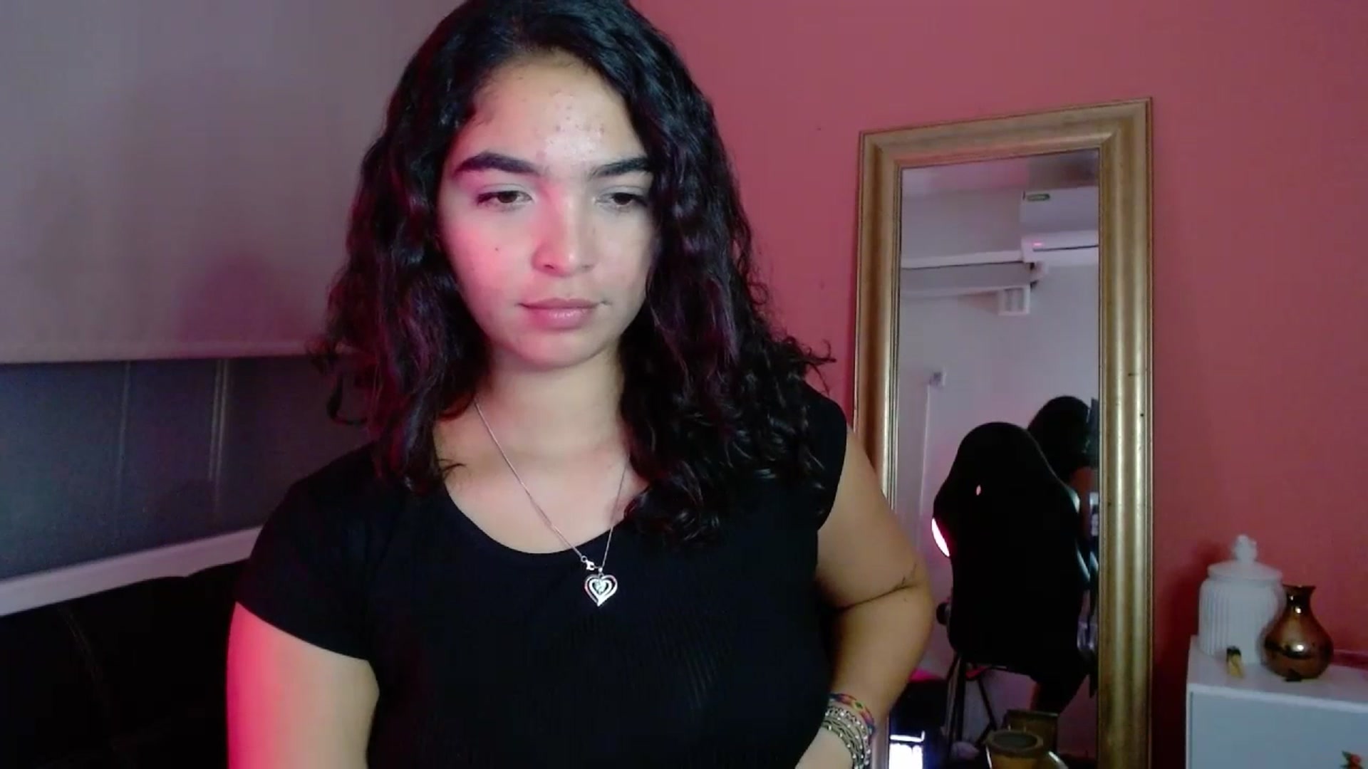 Gallery image thumbnail from Ariagaleo's myfreecams stream on, 07/11/2023, 23:37 image 3 of 20