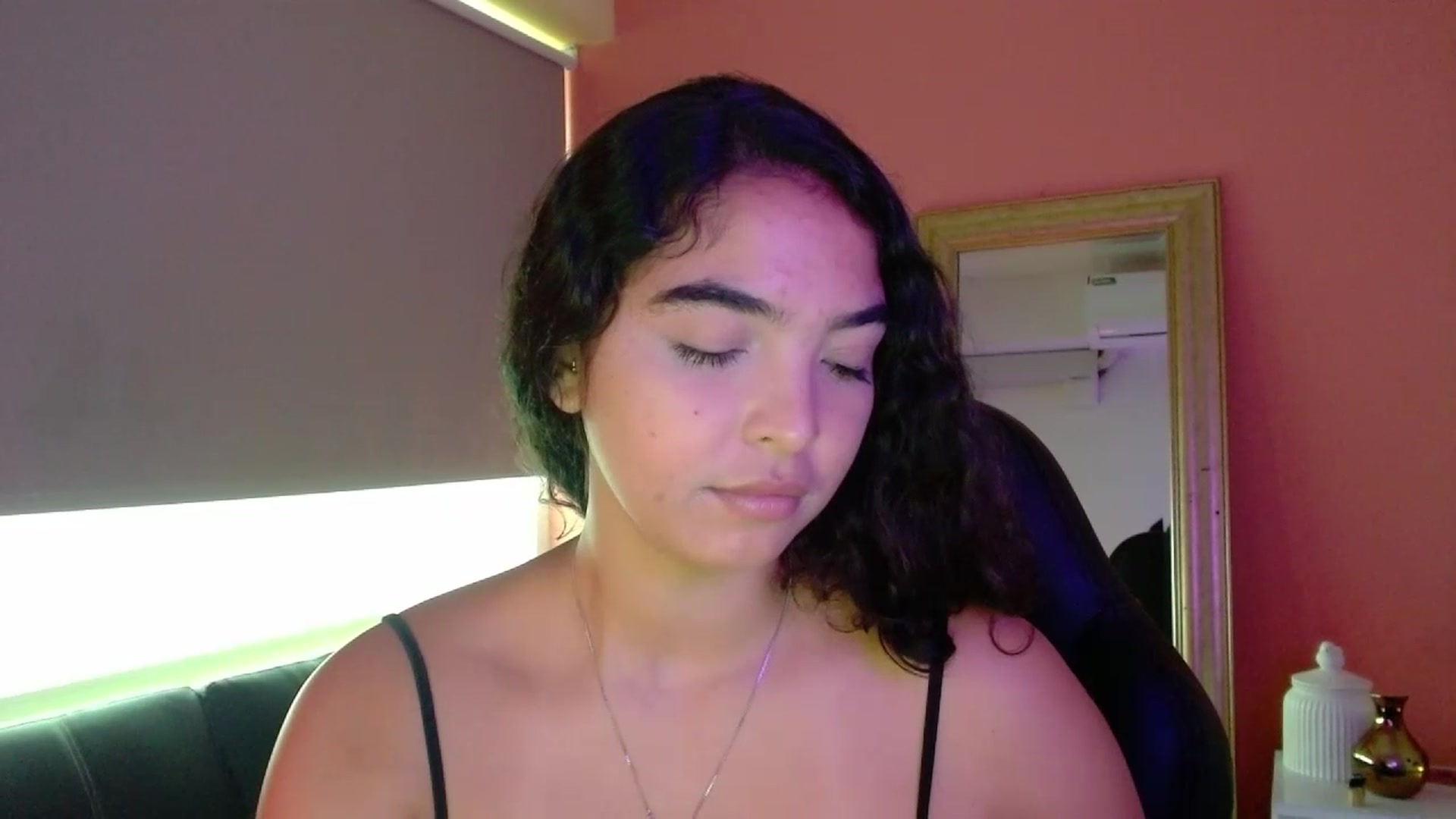 Gallery image thumbnail from Ariagaleo's myfreecams stream on, 07/14/2023, 20:24 image 16 of 20