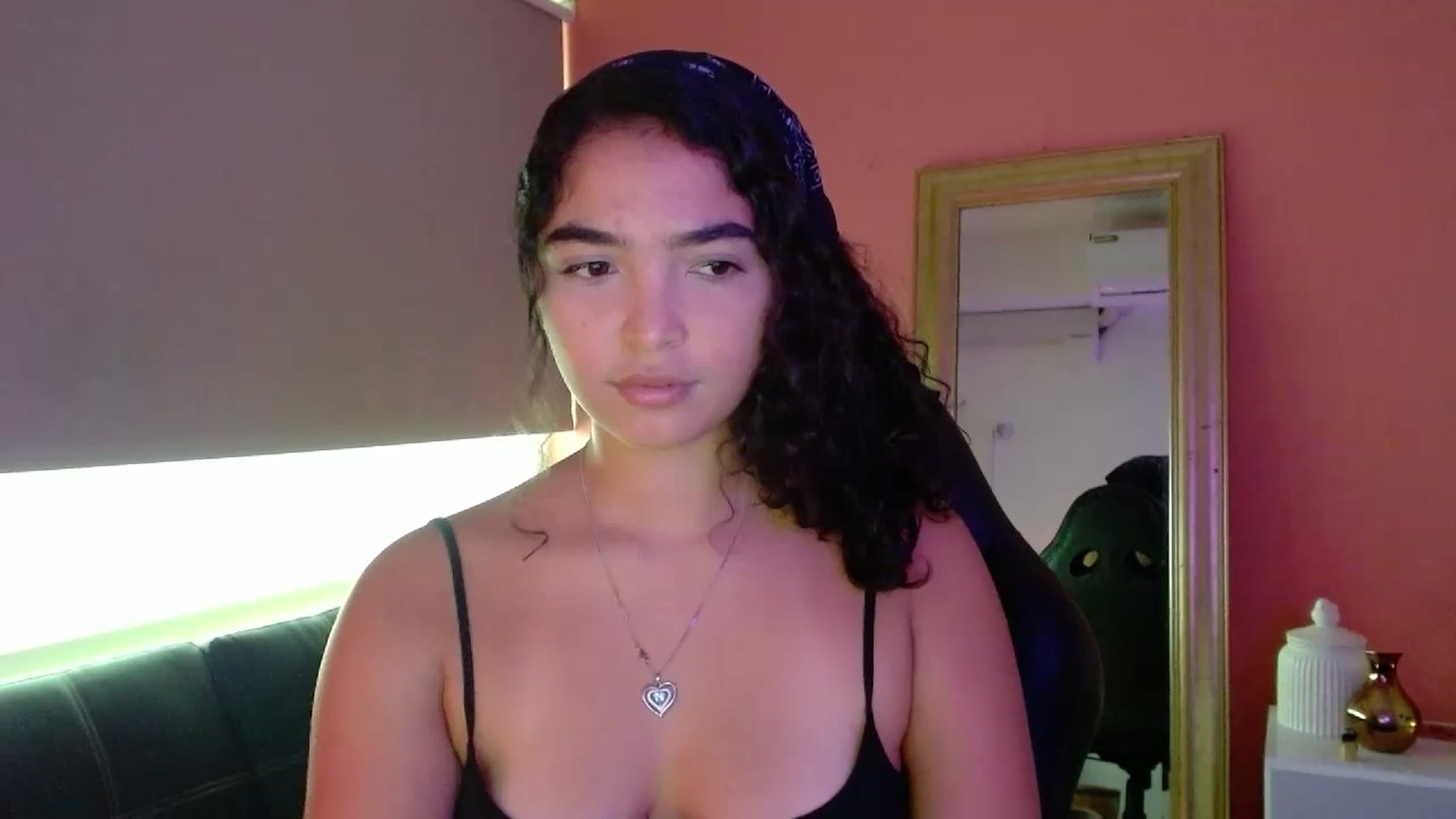 Gallery image thumbnail from Ariagaleo's myfreecams stream on, 07/14/2023, 20:24 image 12 of 20