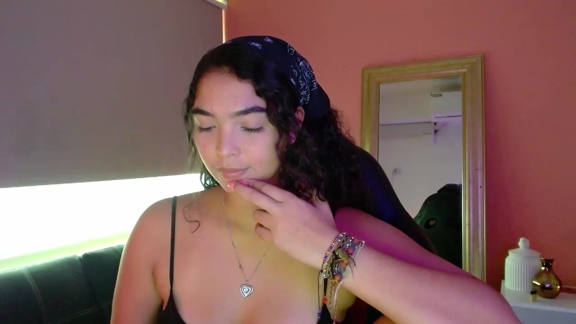 Gallery image thumbnail from Ariagaleo's myfreecams stream on, 07/14/2023, 20:24 image 13 of 20