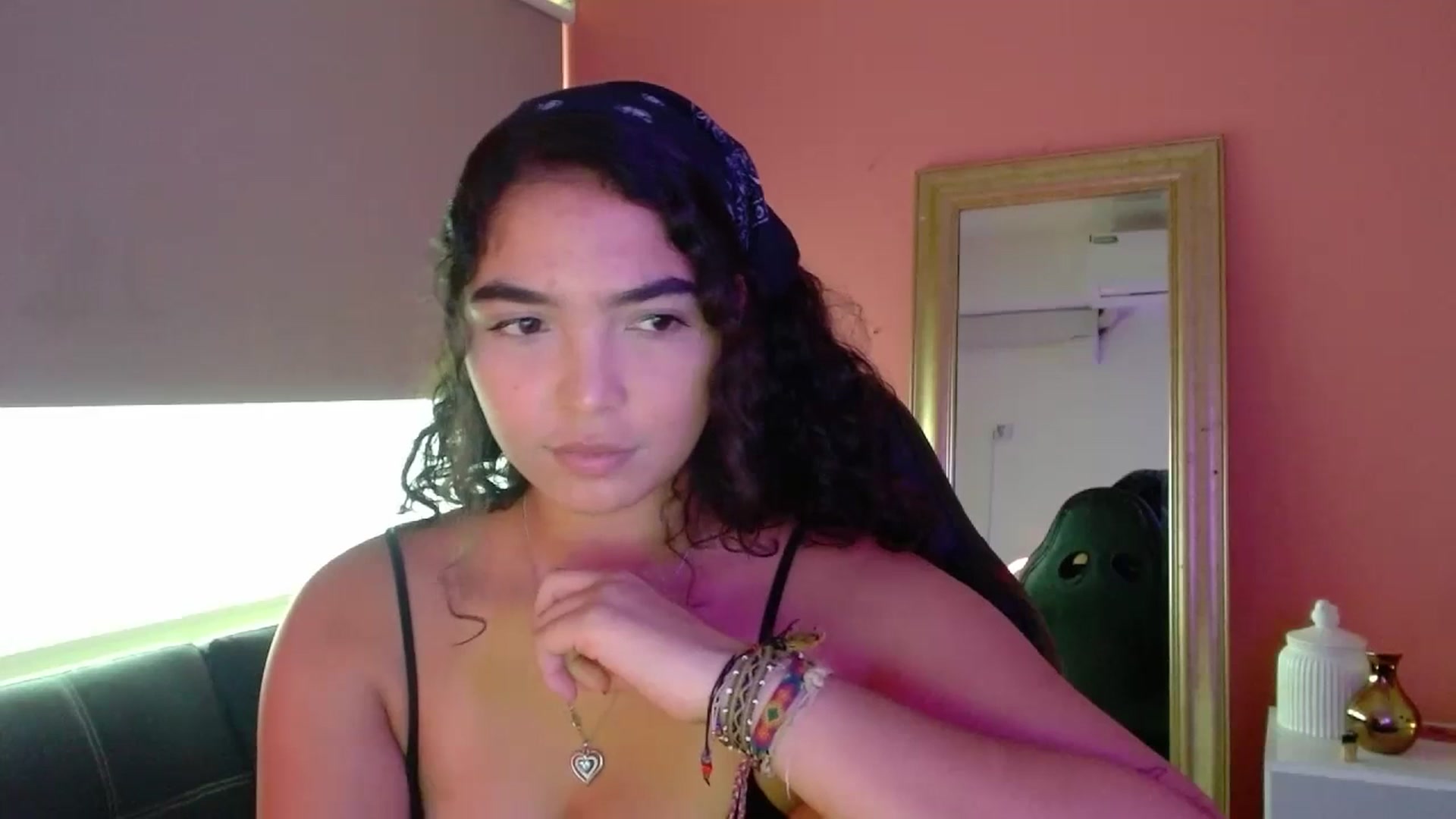 Gallery image thumbnail from Ariagaleo's myfreecams stream on, 07/14/2023, 20:24 image 7 of 20