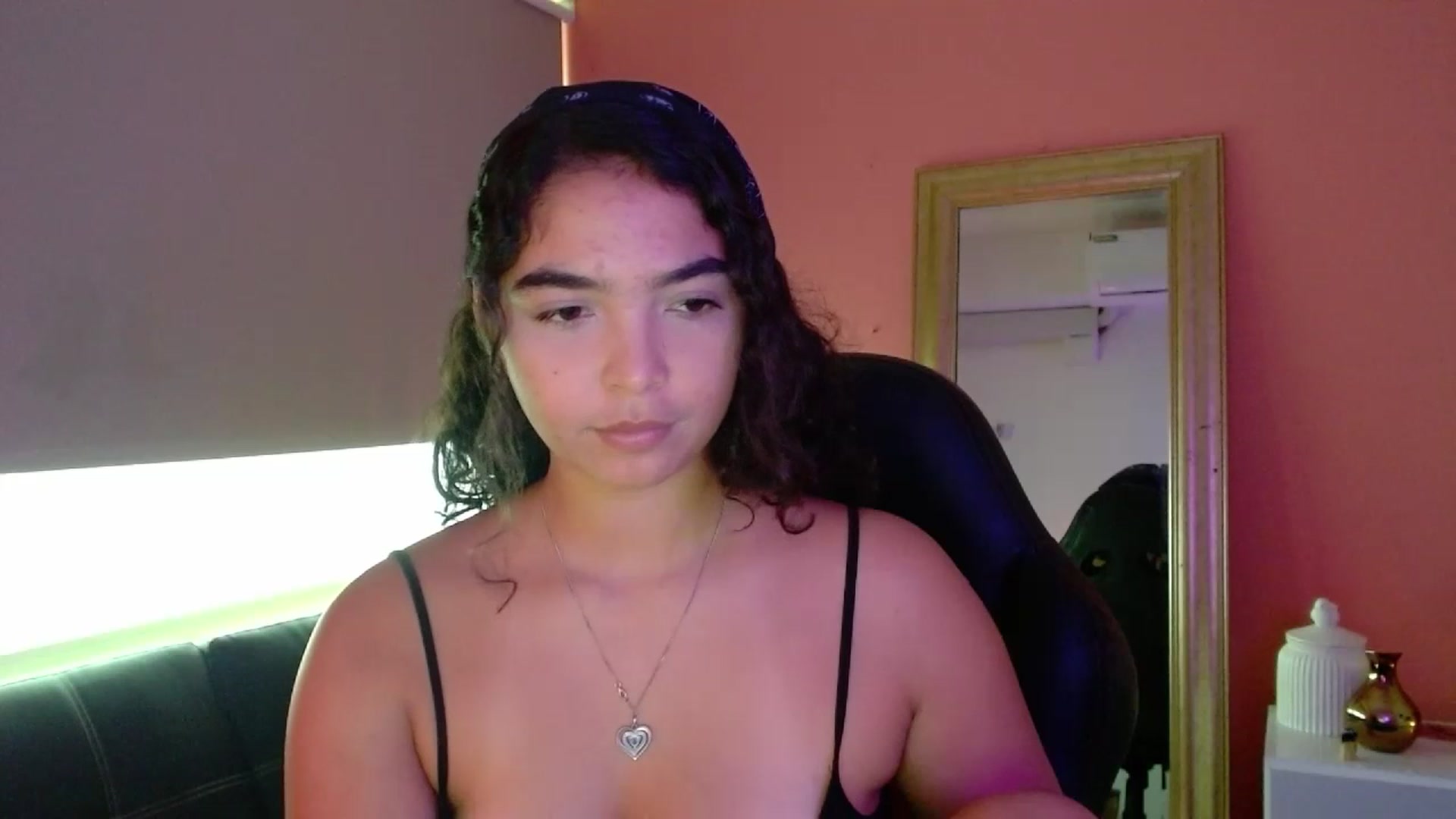 Gallery image thumbnail from Ariagaleo's myfreecams stream on, 07/14/2023, 20:24 image 14 of 20
