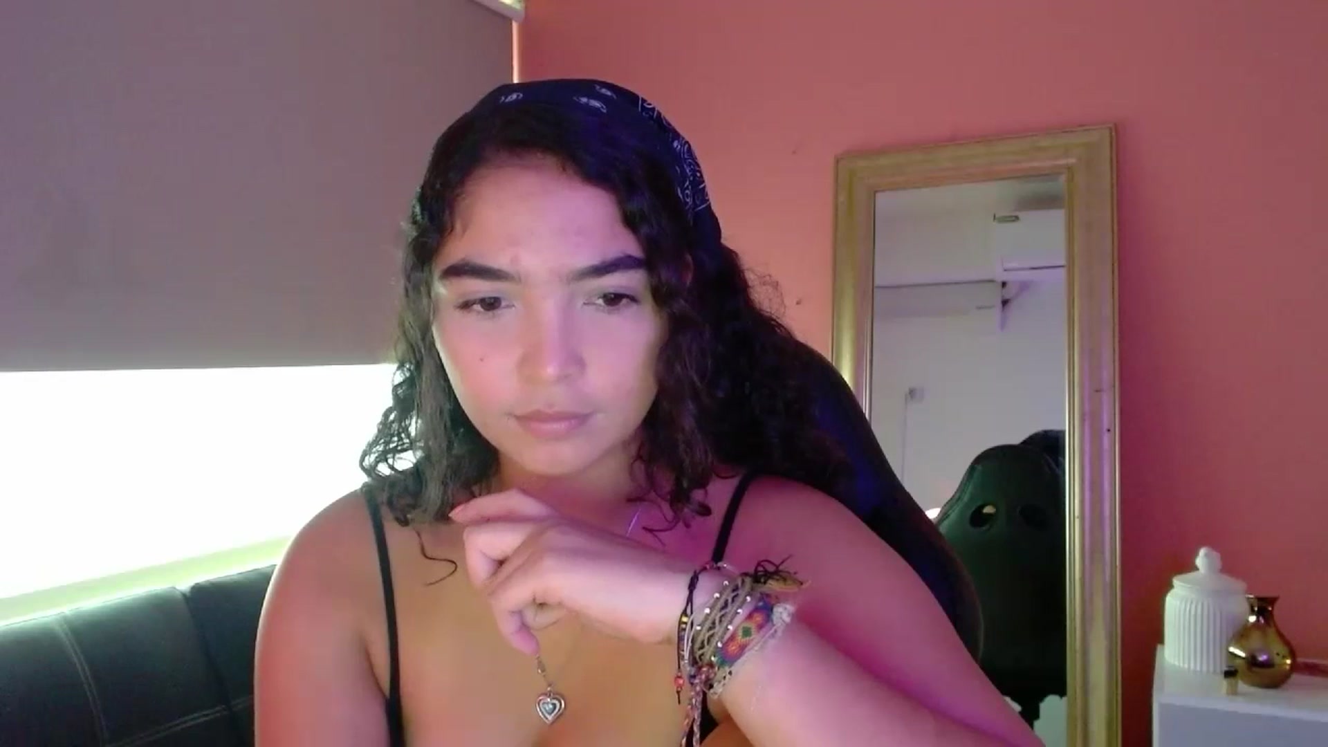 Gallery image thumbnail from Ariagaleo's myfreecams stream on, 07/14/2023, 20:24 image 6 of 20