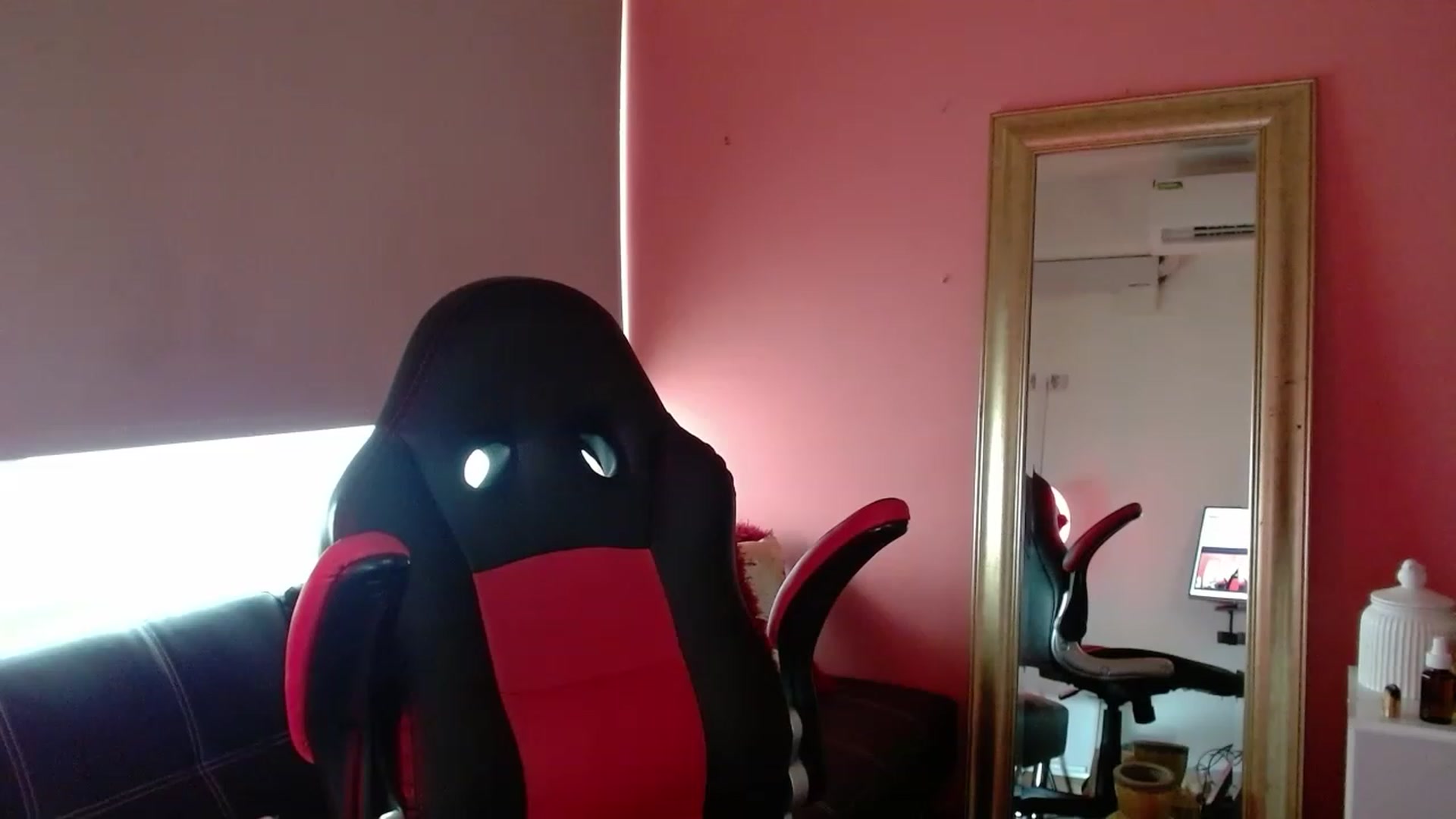 Gallery image thumbnail from Ariagaleo's myfreecams stream on, 07/15/2023, 20:22 image 16 of 20