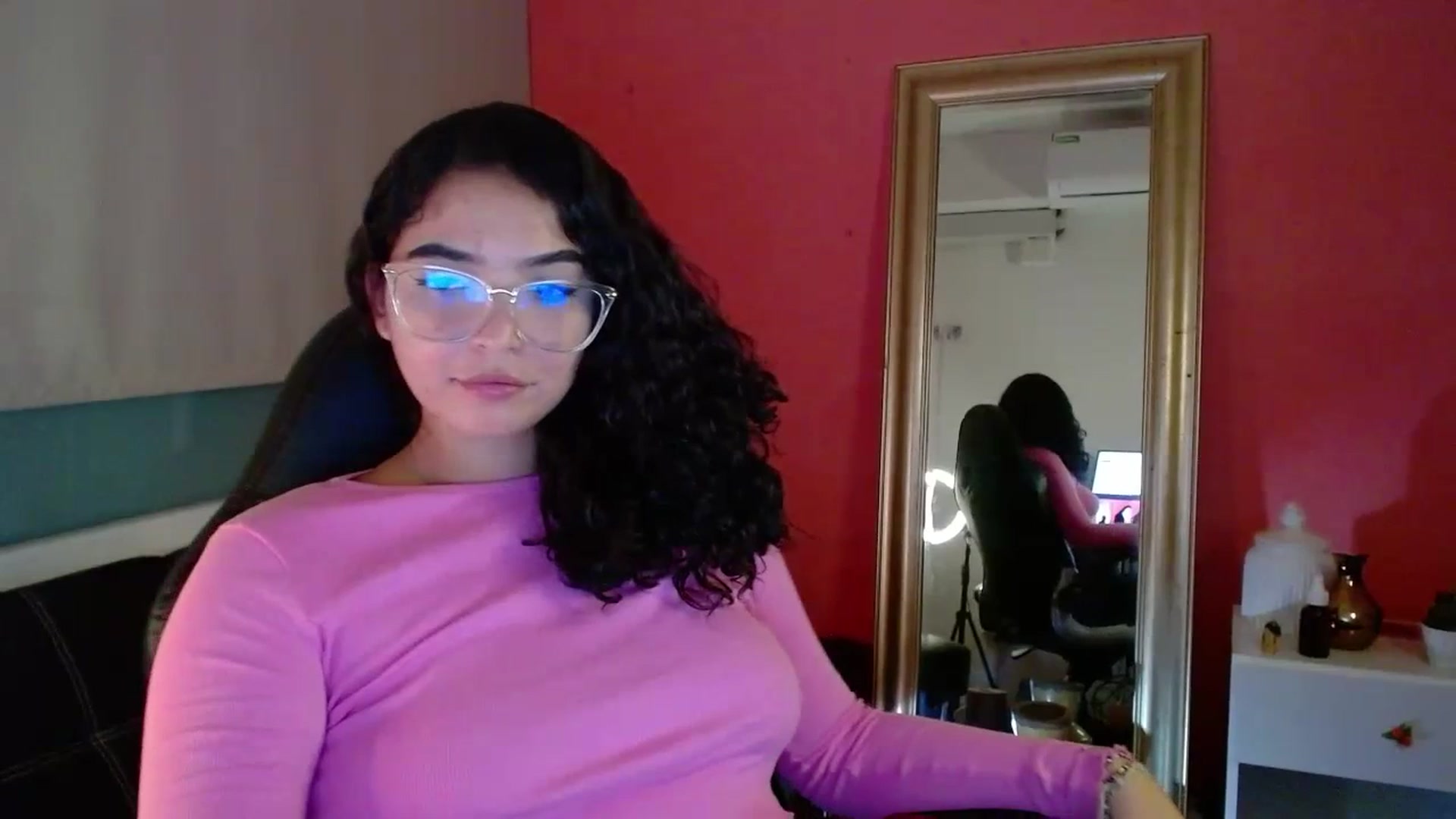 Gallery image thumbnail from Ariagaleo's myfreecams stream on, 07/16/2023, 24:08 image 14 of 20