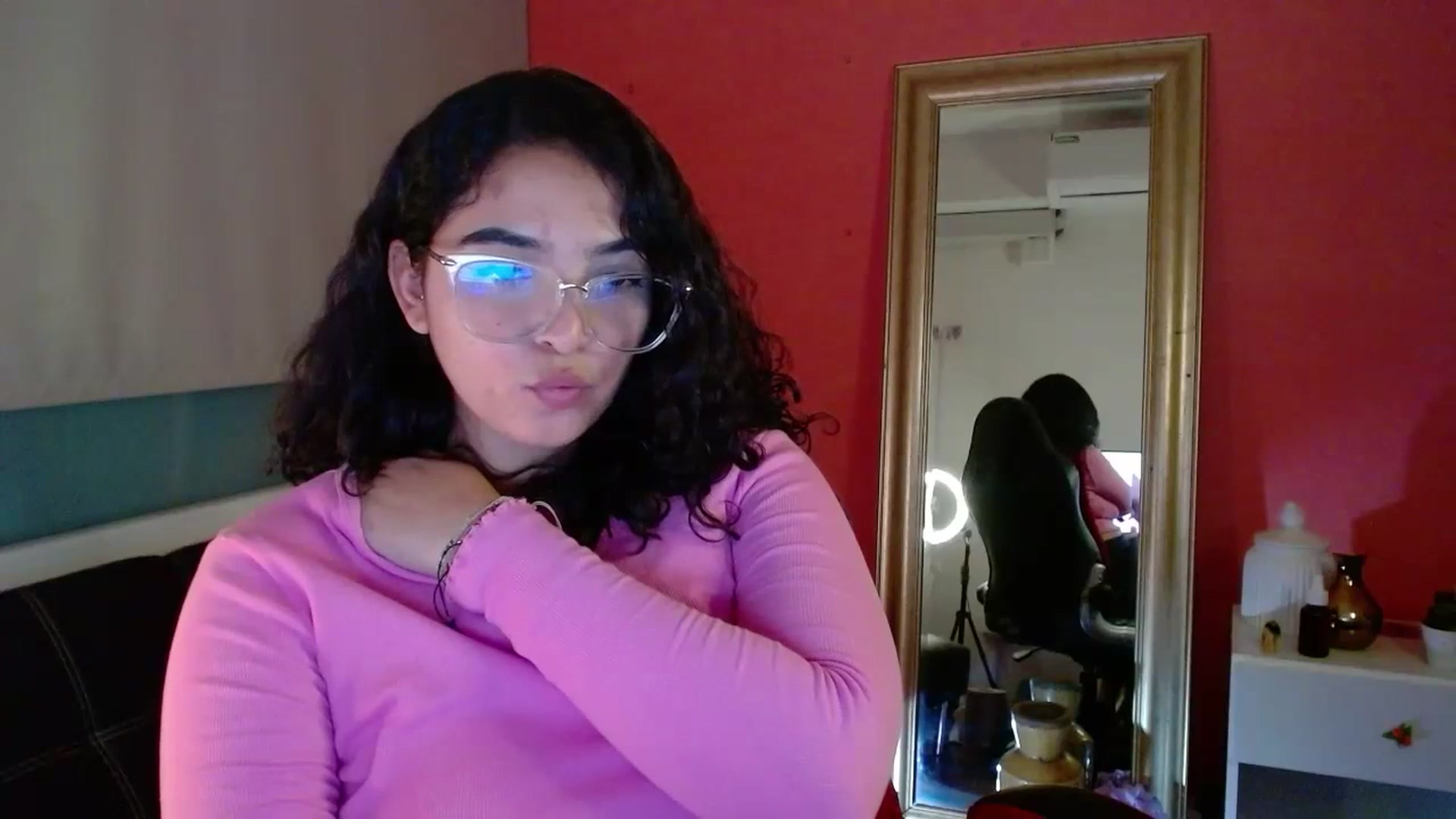 Gallery image thumbnail from Ariagaleo's myfreecams stream on, 07/16/2023, 24:08 image 16 of 20
