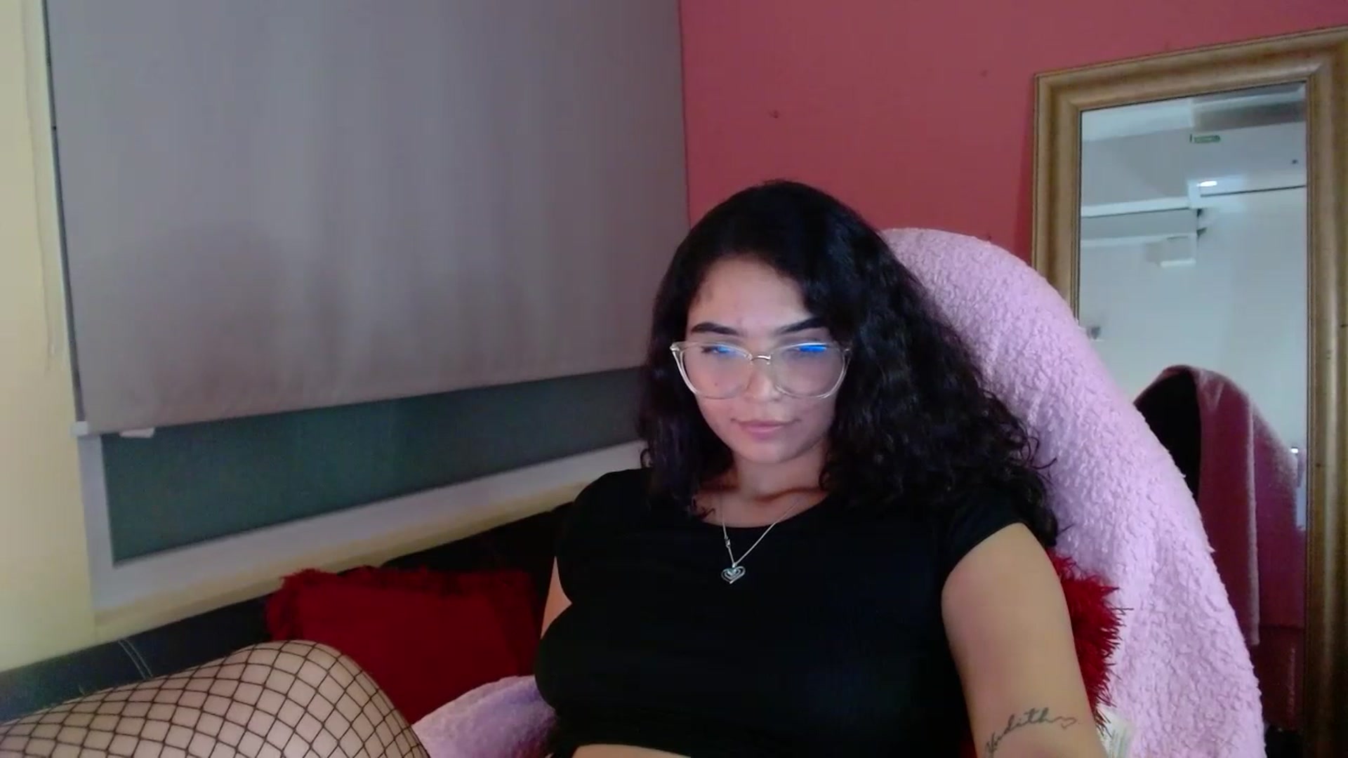 Gallery image thumbnail from Ariagaleo's myfreecams stream on, 07/16/2023, 06:56 image 2 of 20
